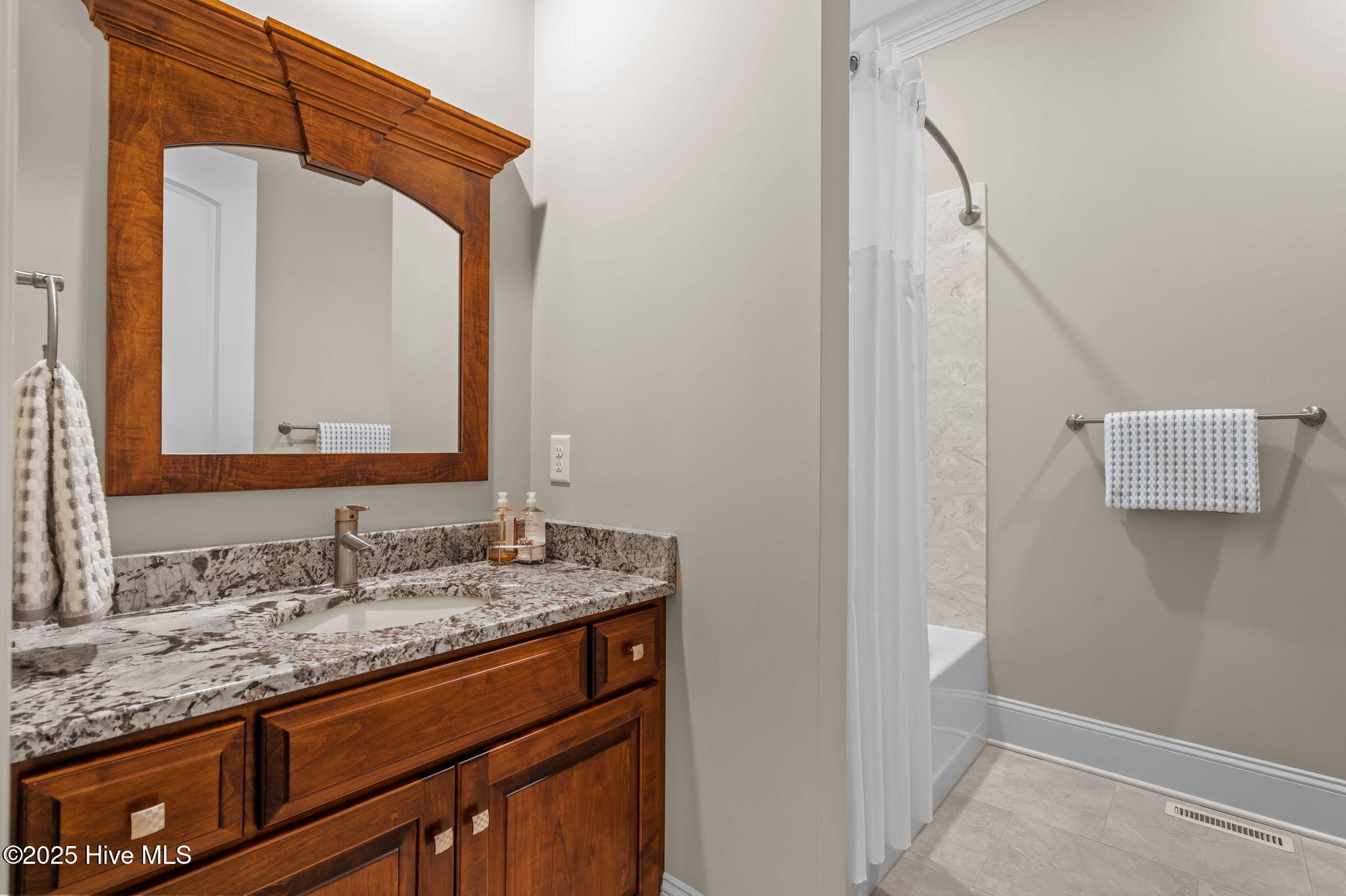 11 Whithorn Court