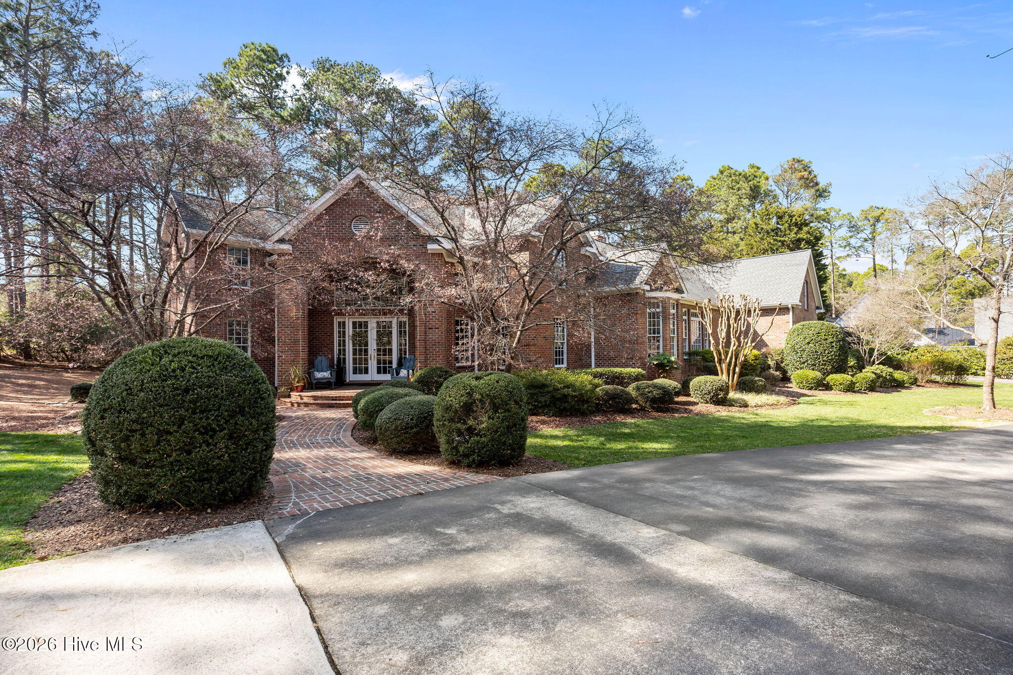 32 Glenbarr Court