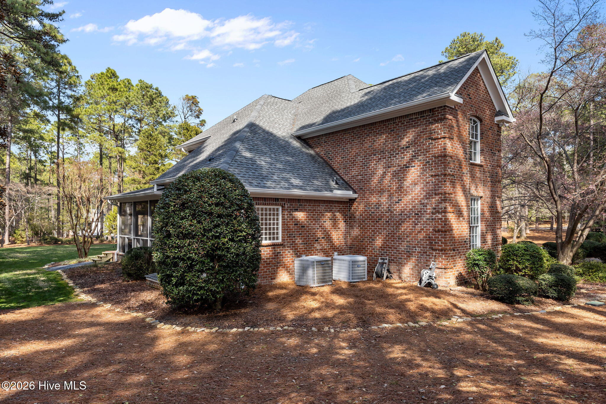 32 Glenbarr Court