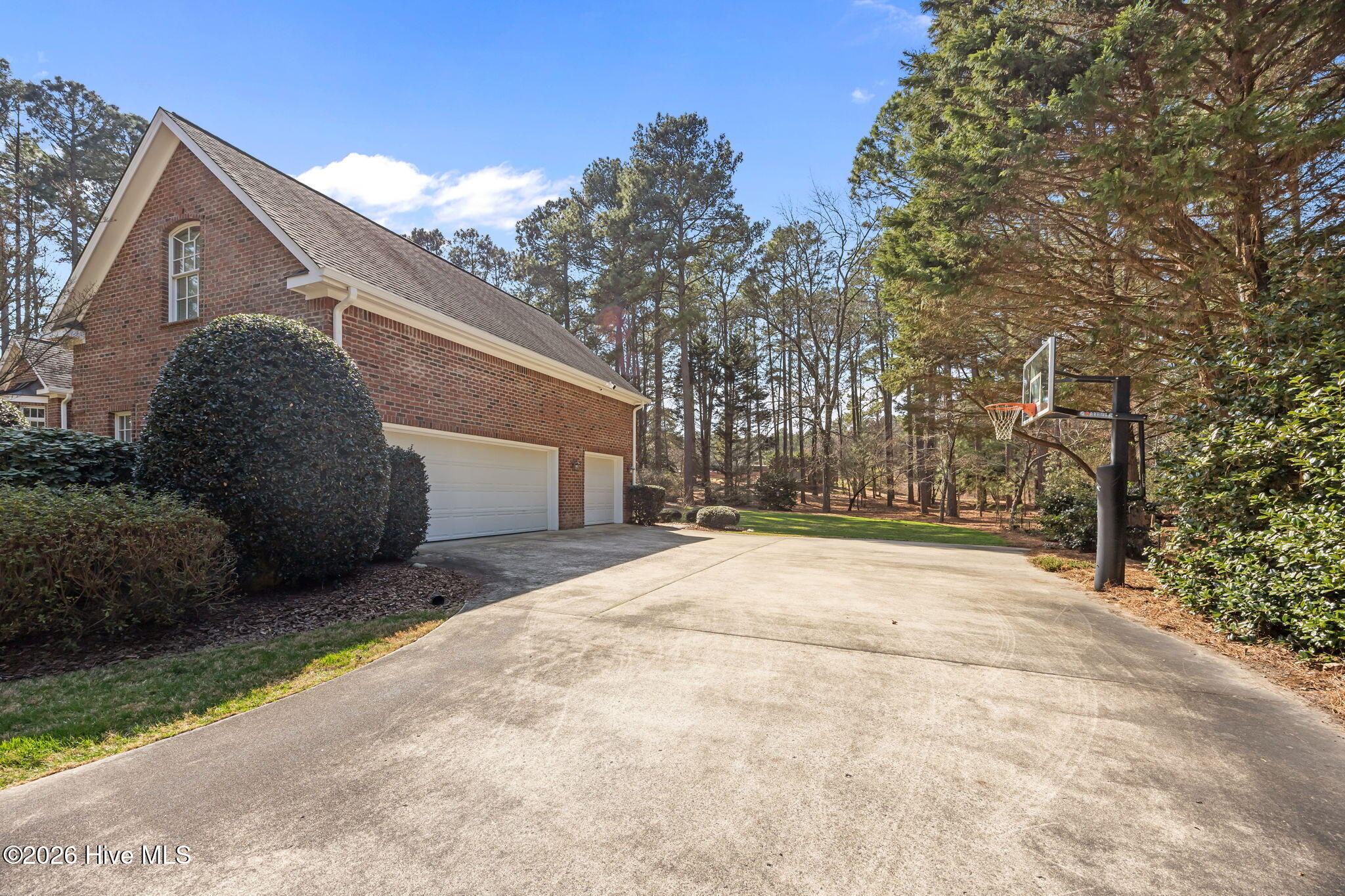 32 Glenbarr Court