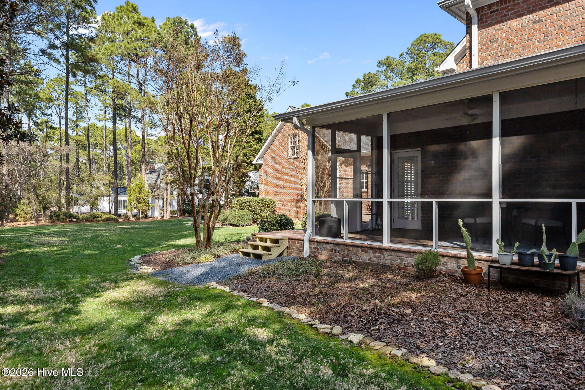 32 Glenbarr Court