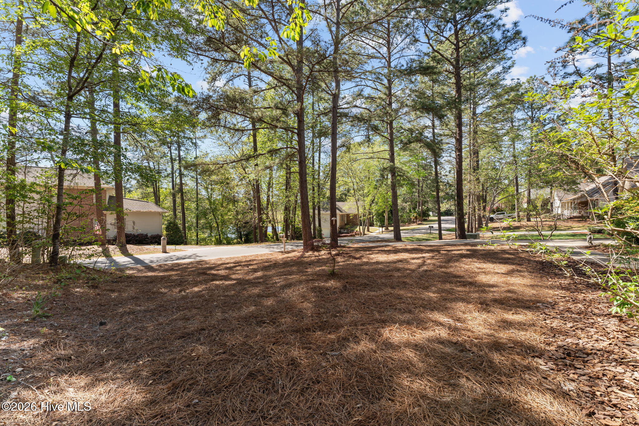 120 Lake View Drive E