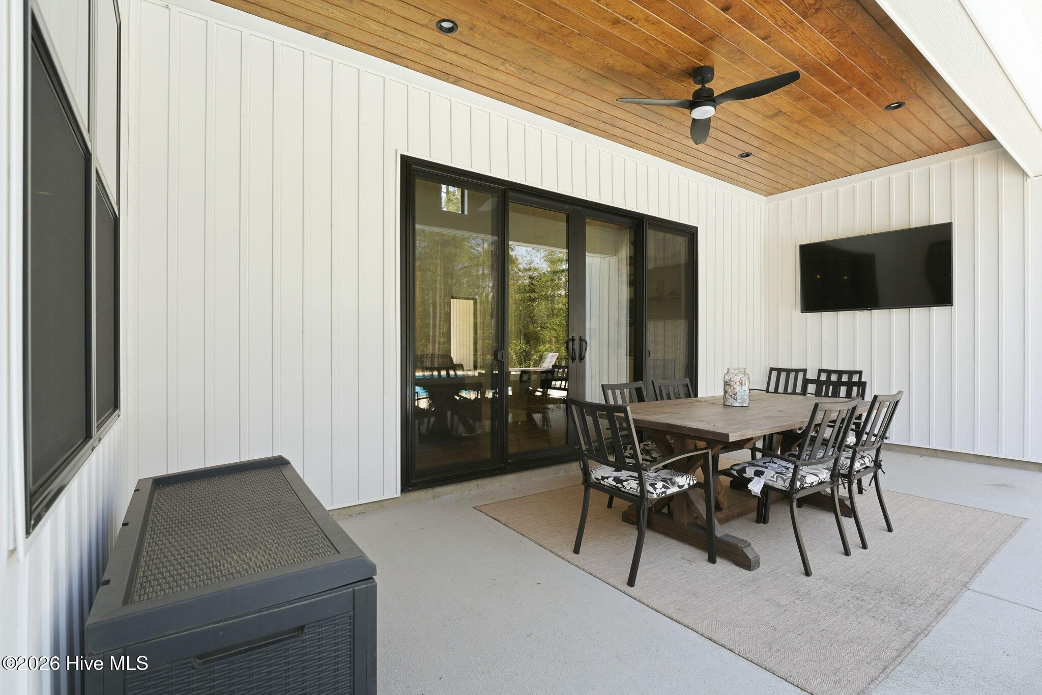 655 Tufts Vista