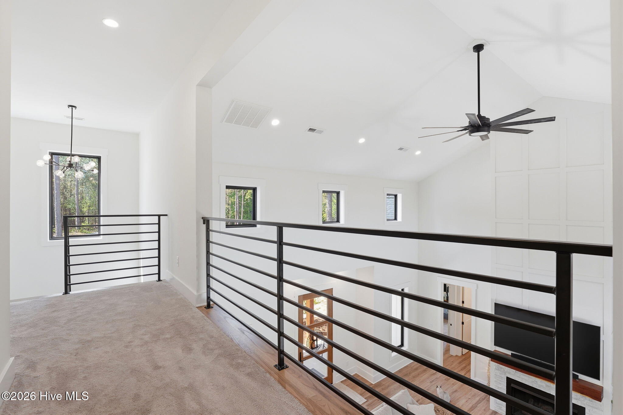 655 Tufts Vista