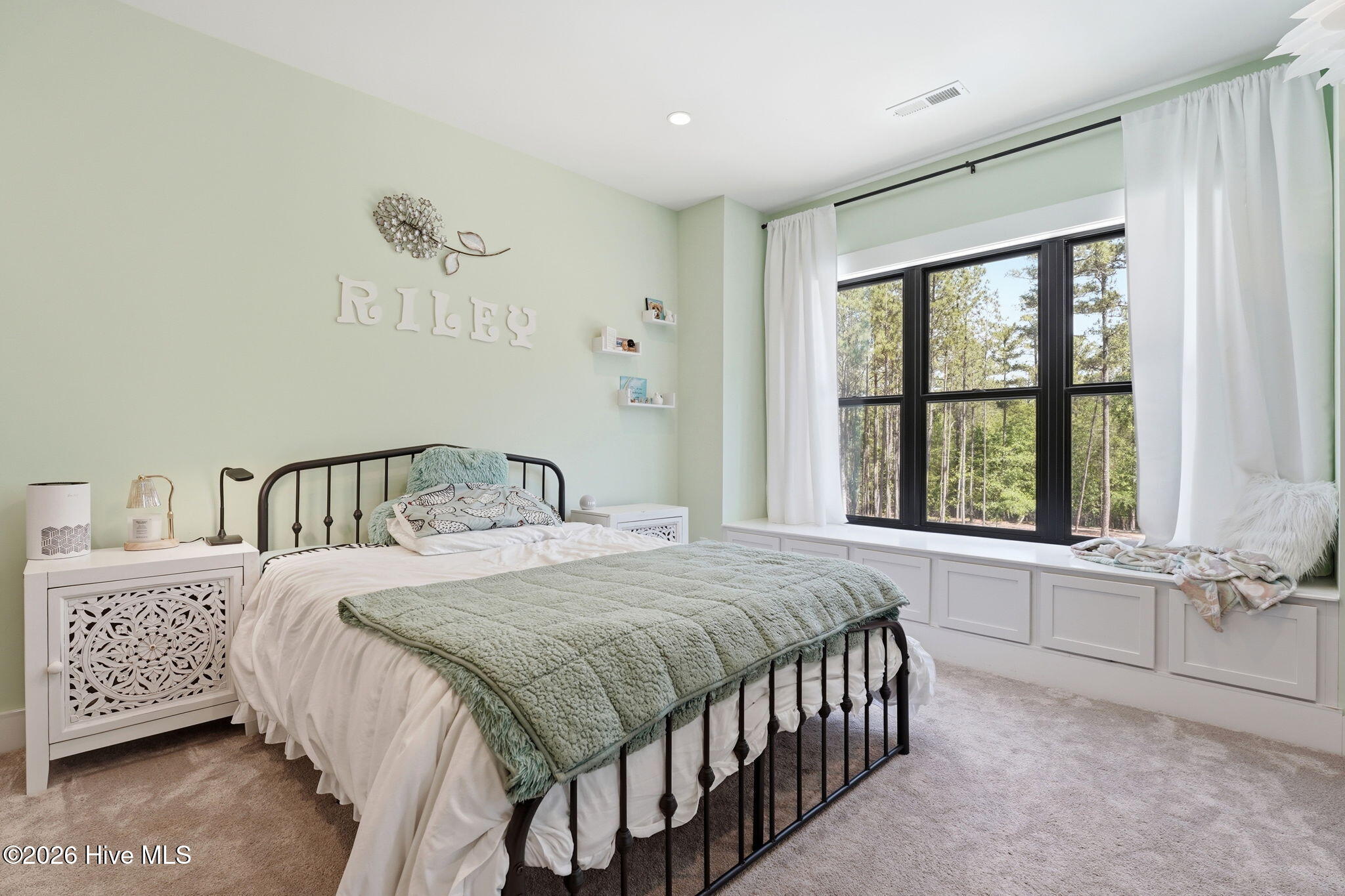 655 Tufts Vista