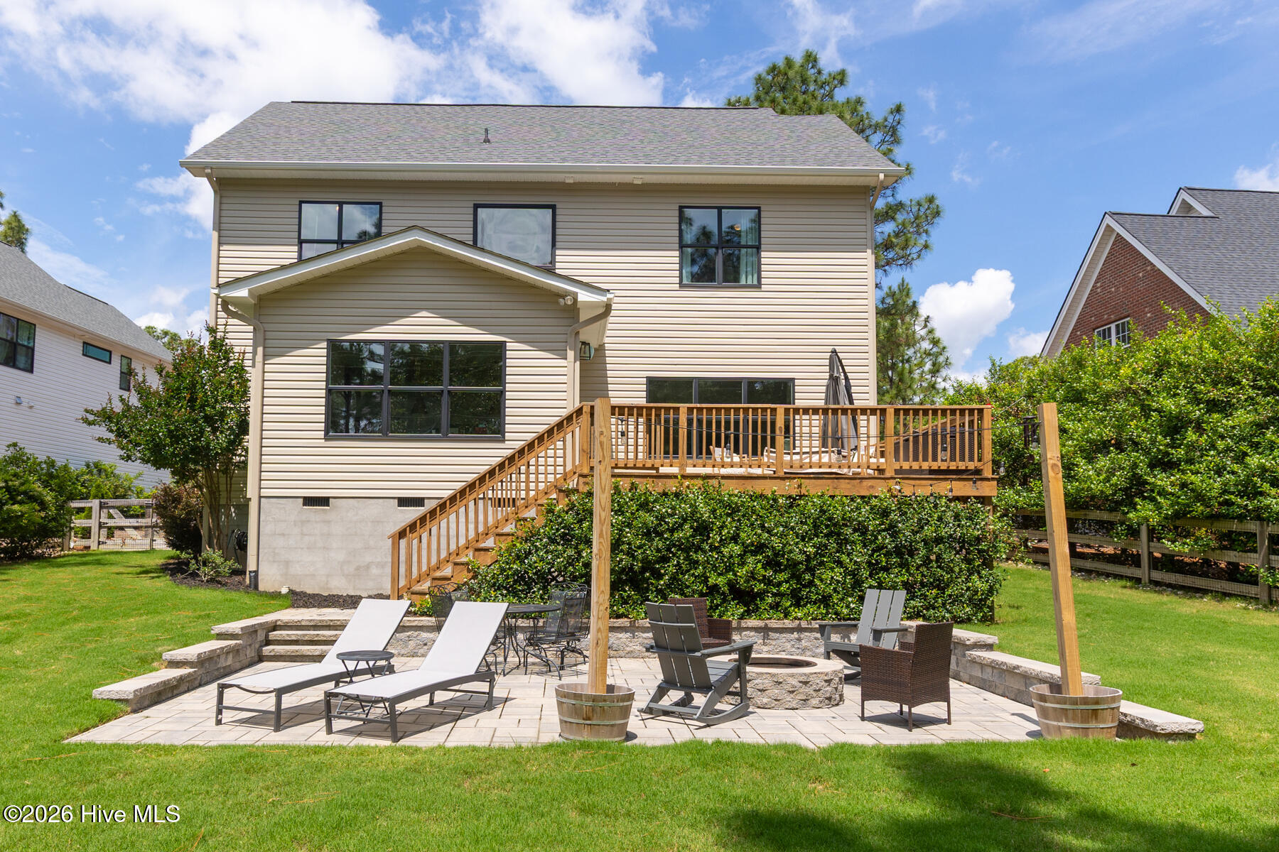 140 Surry Circle Drive S