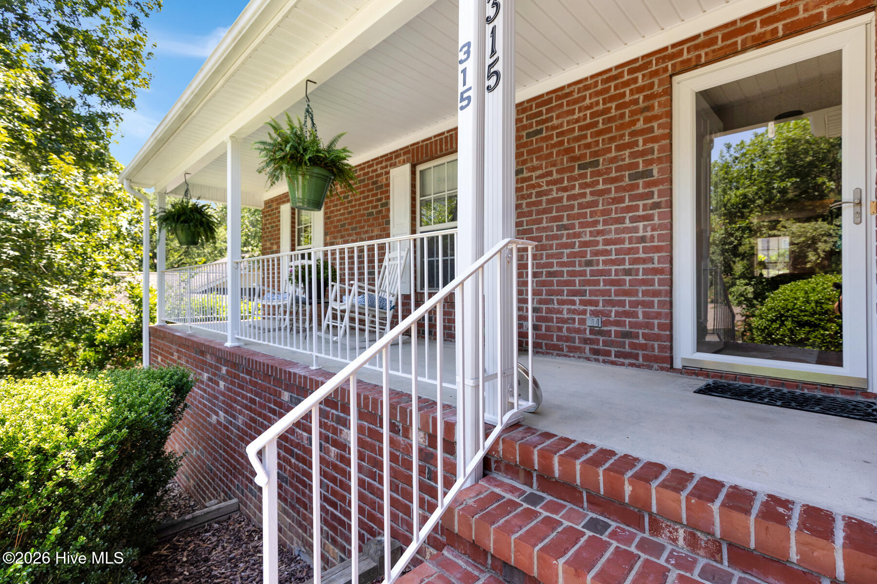 315 Sandhills Circle