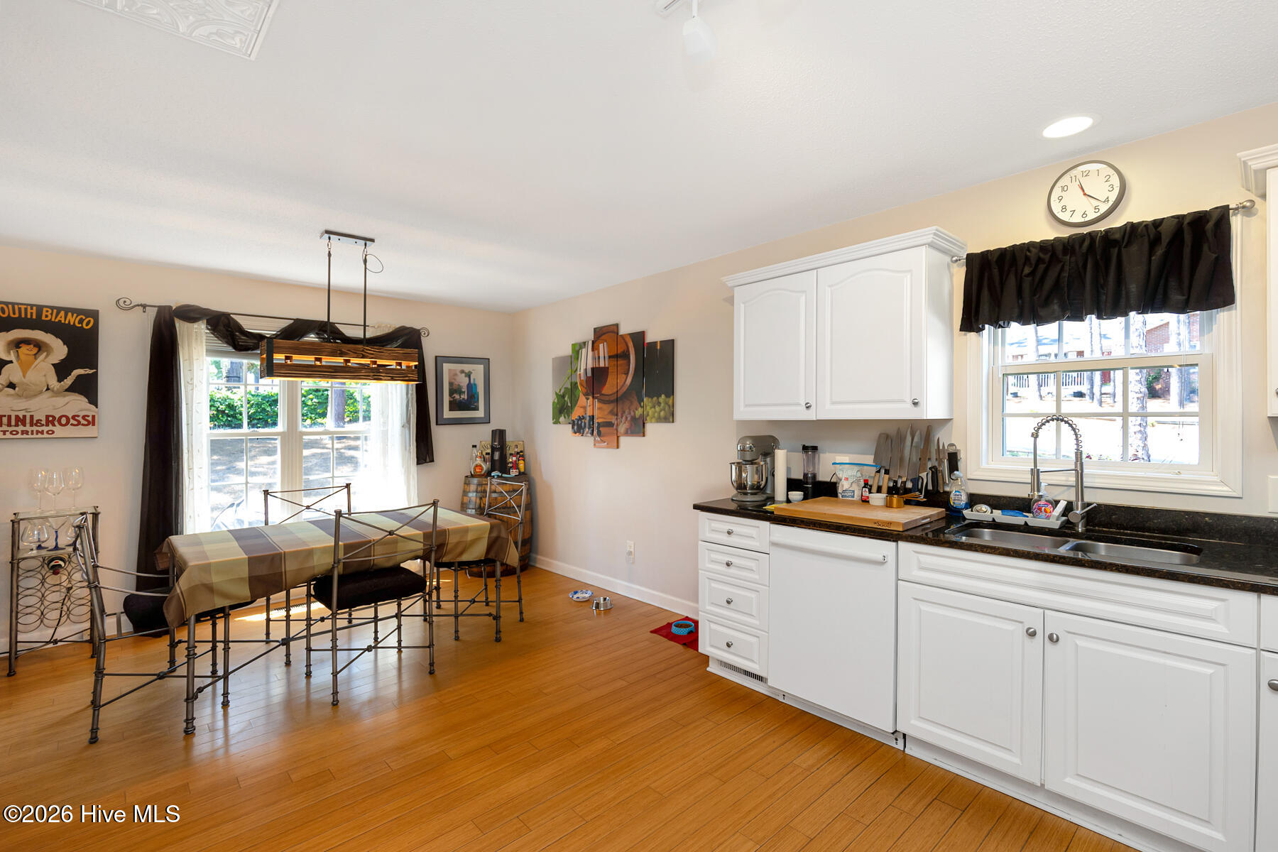 315 Sandhills Circle