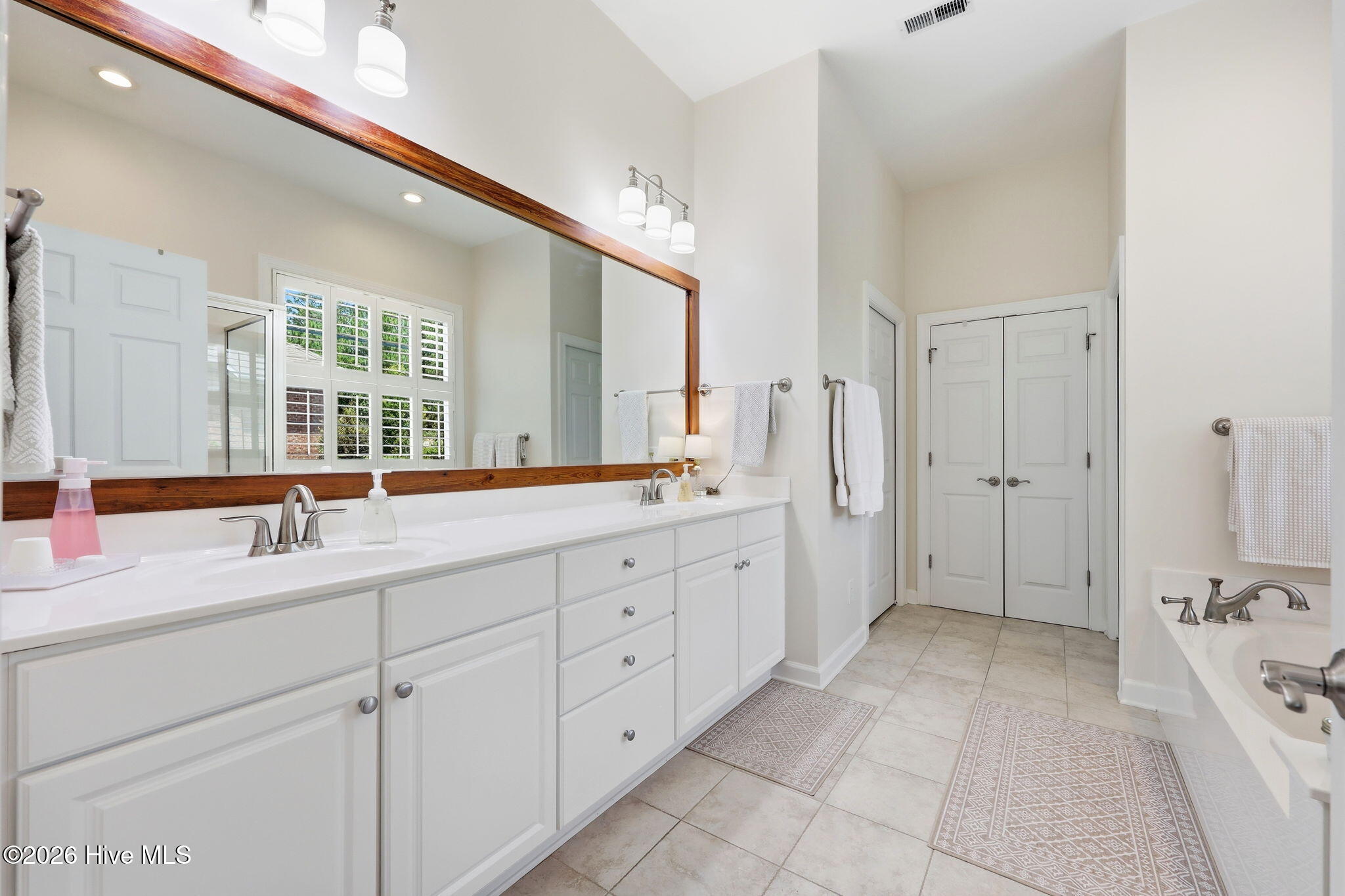 112 Steeplechase Way