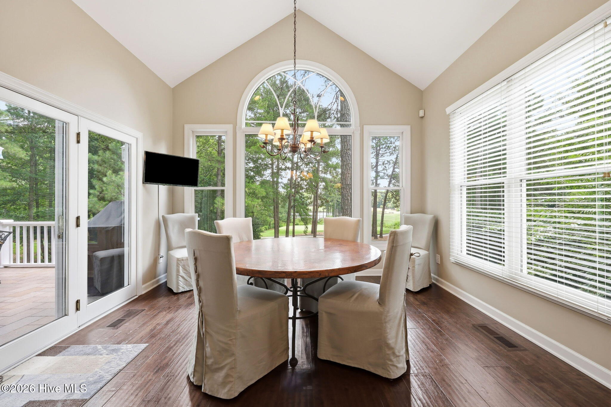 83 Abbottsford Drive