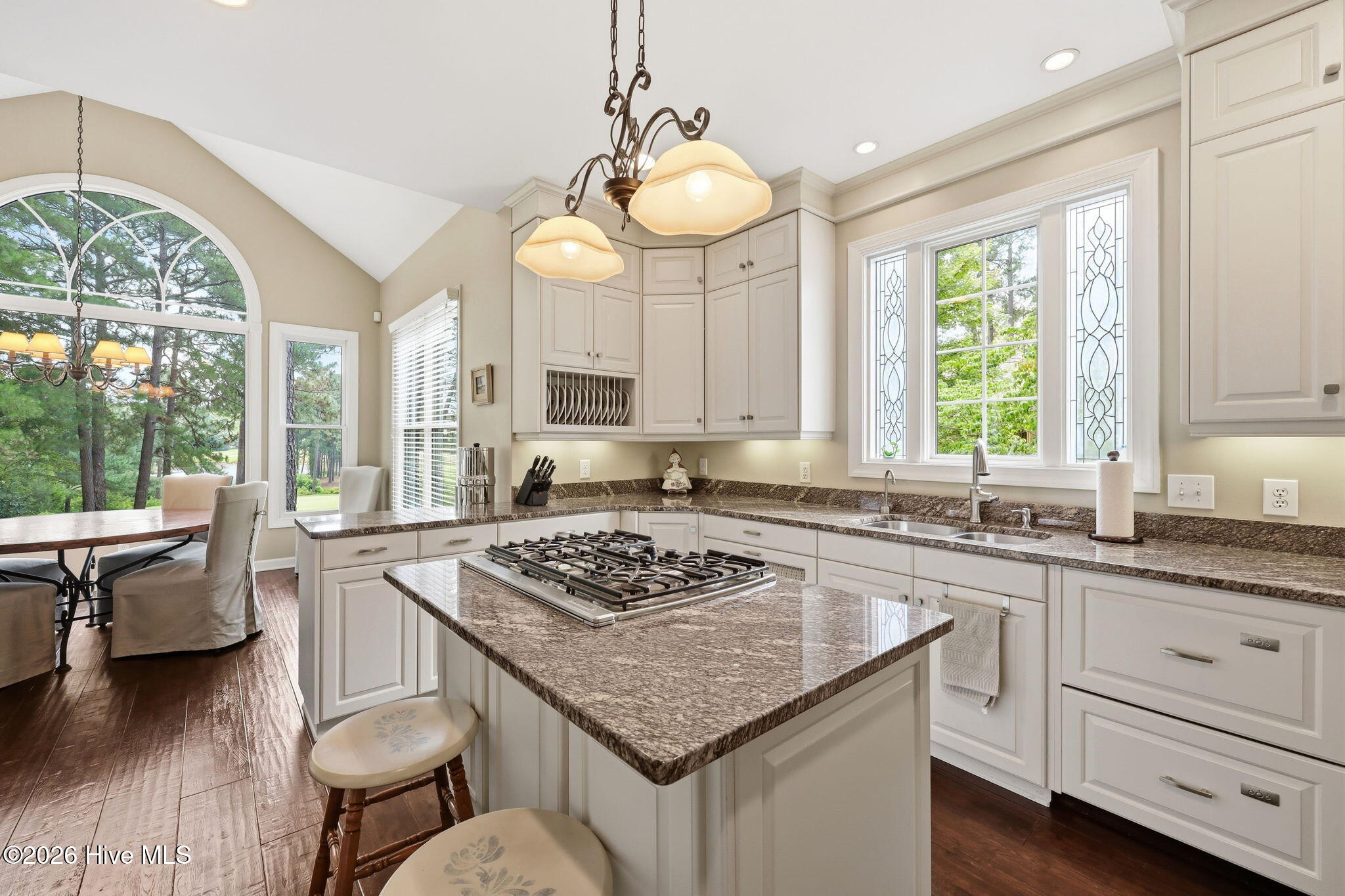 83 Abbottsford Drive