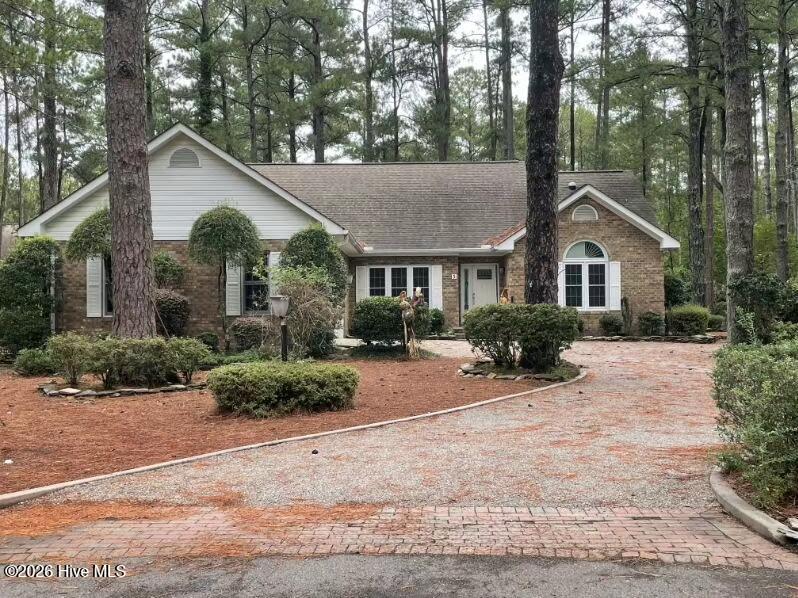 5 Woodway Lane