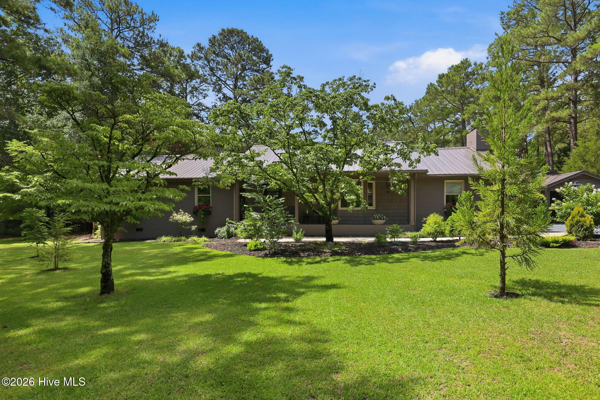 9 Lakewood Court
