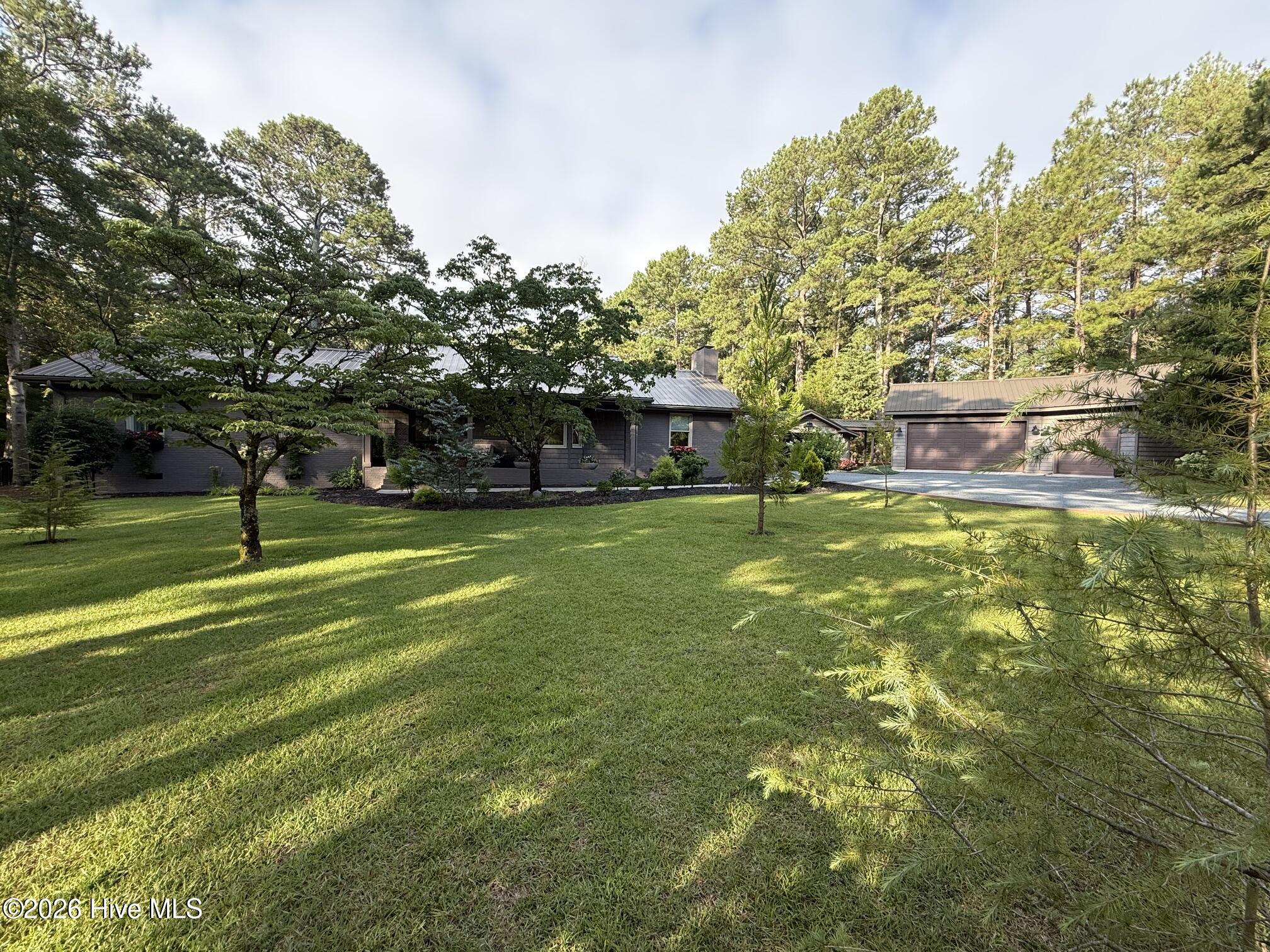 9 Lakewood Court