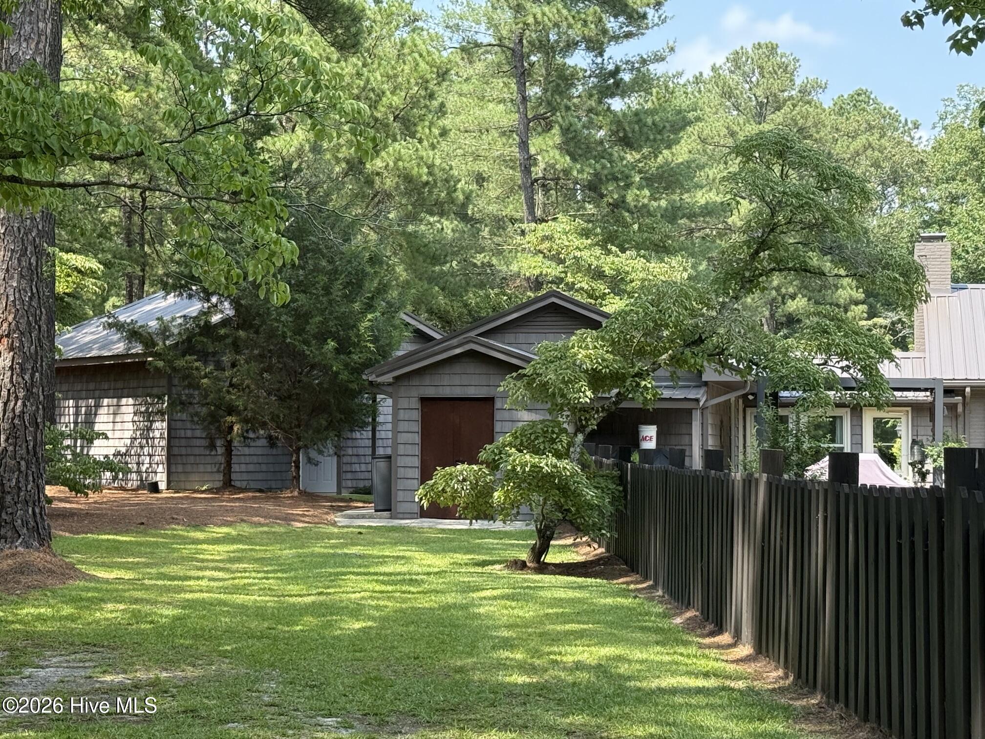 9 Lakewood Court