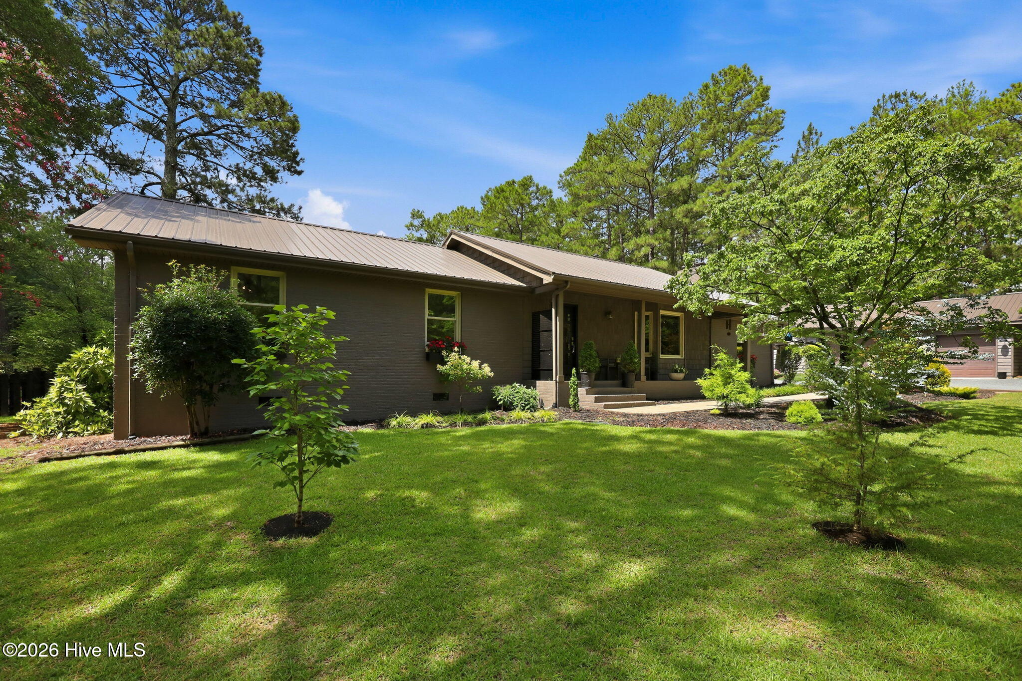 9 Lakewood Court