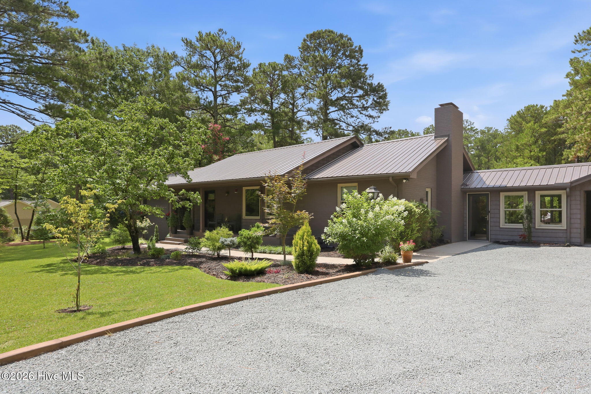 9 Lakewood Court