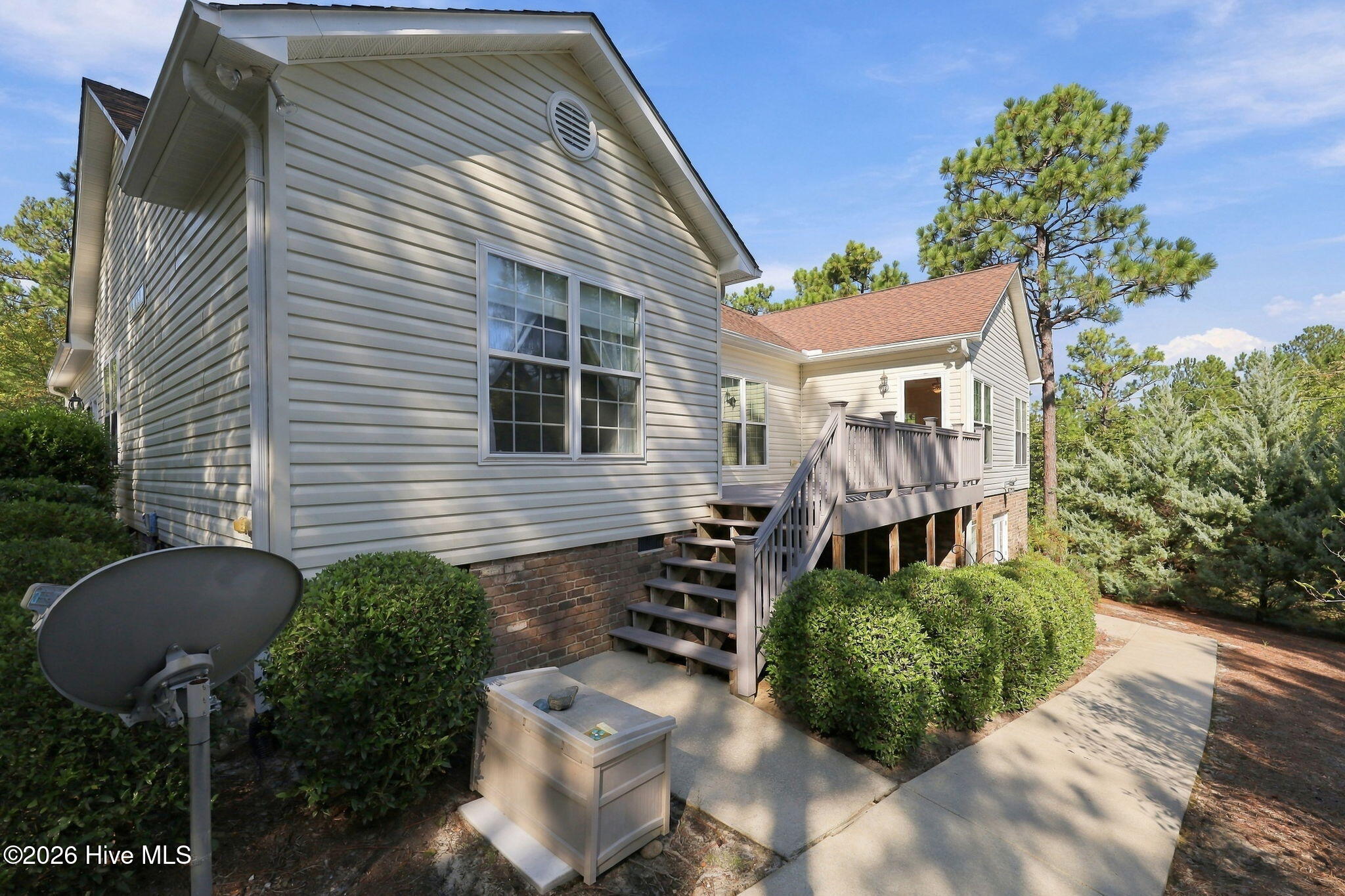 3 Wake Court