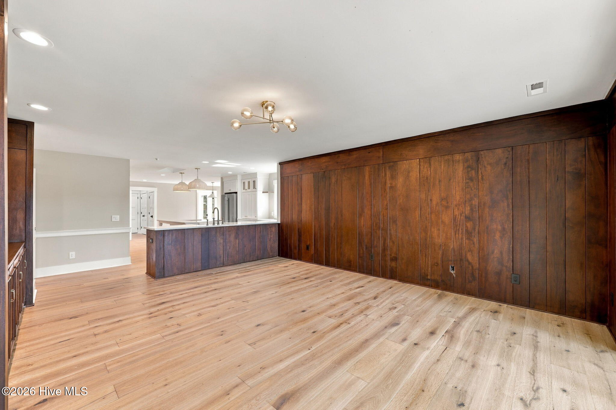 315 Lake Forest Drive SW