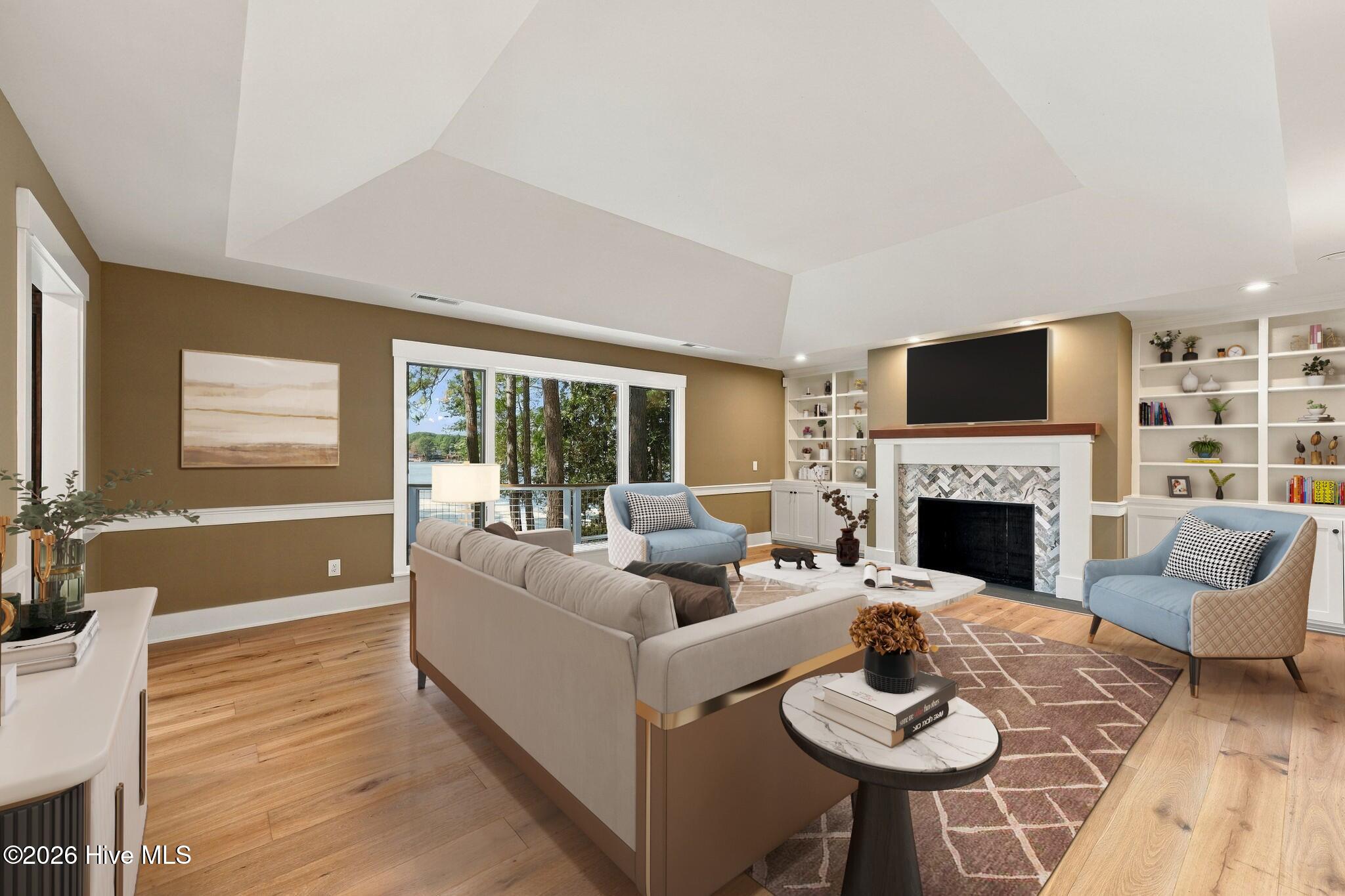 315 Lake Forest Drive SW