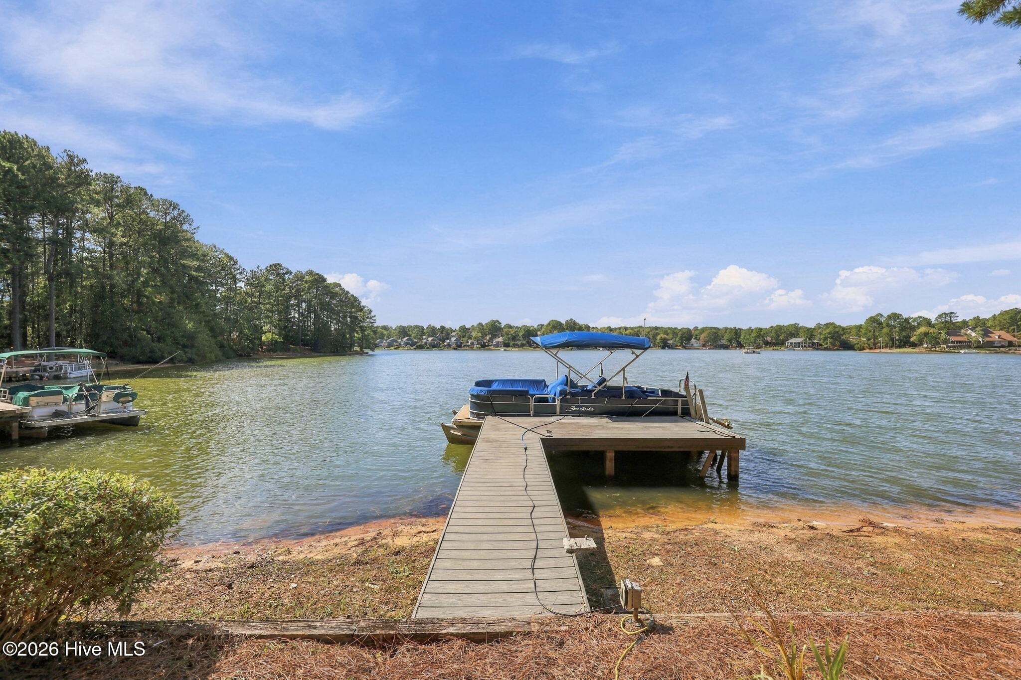 315 Lake Forest Drive SW