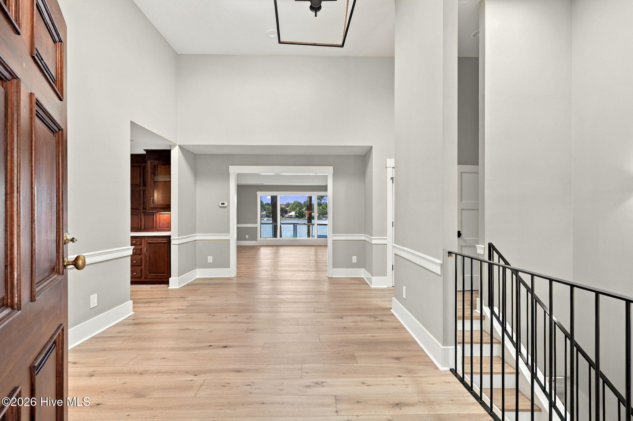 315 Lake Forest Drive SW