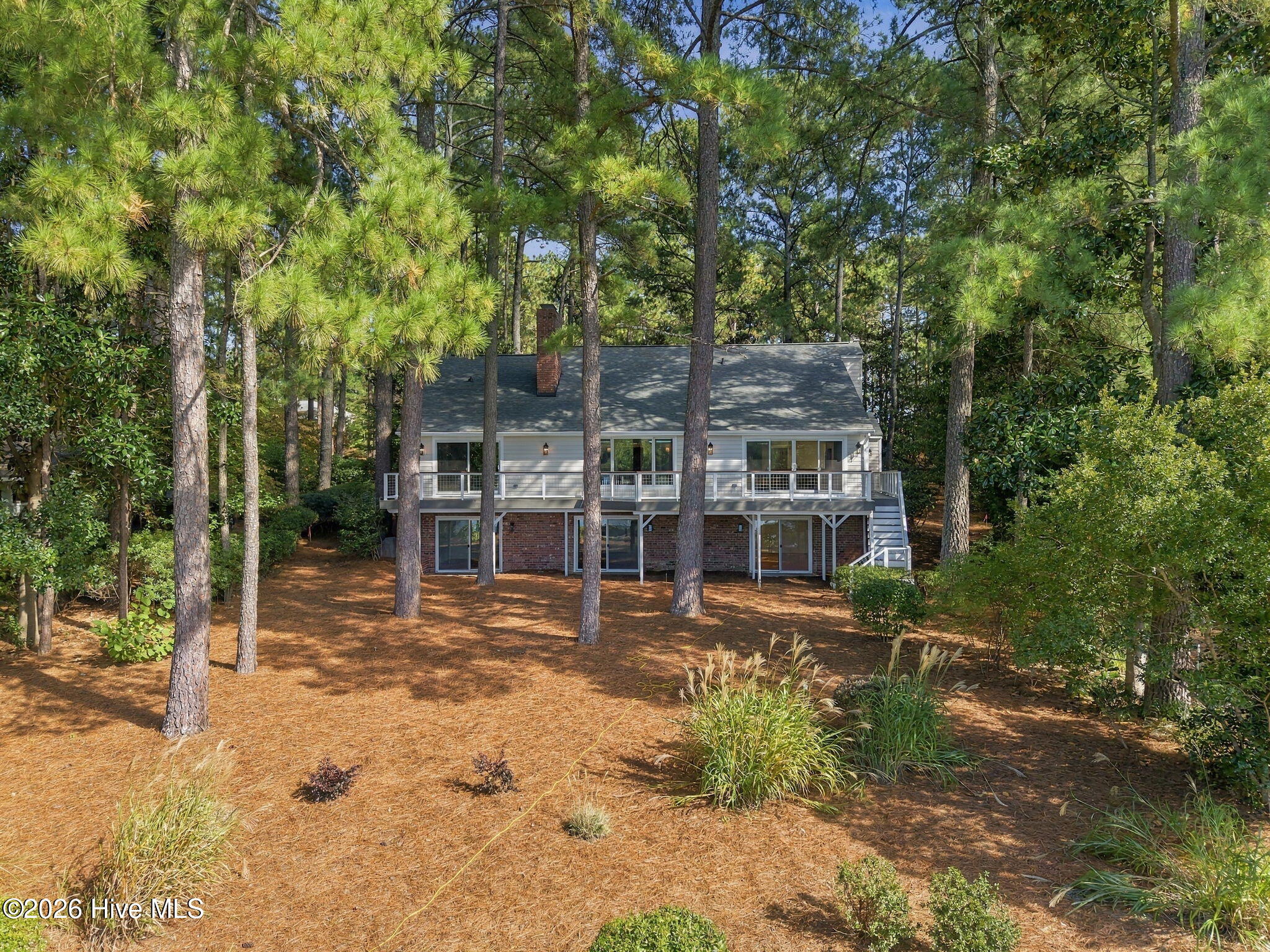 315 Lake Forest Drive SW