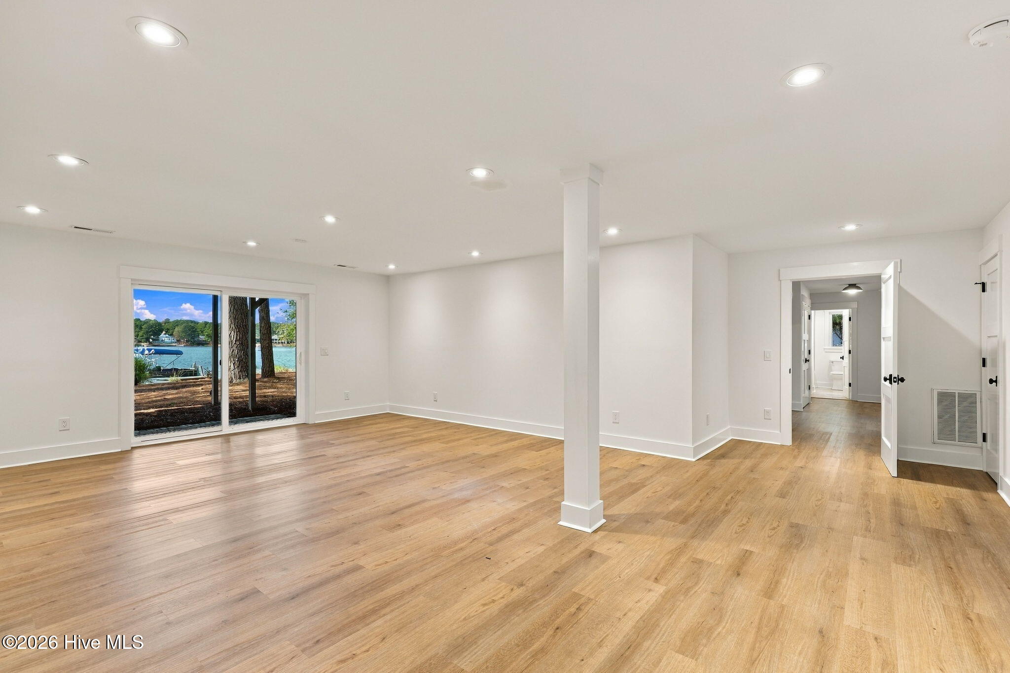 315 Lake Forest Drive SW