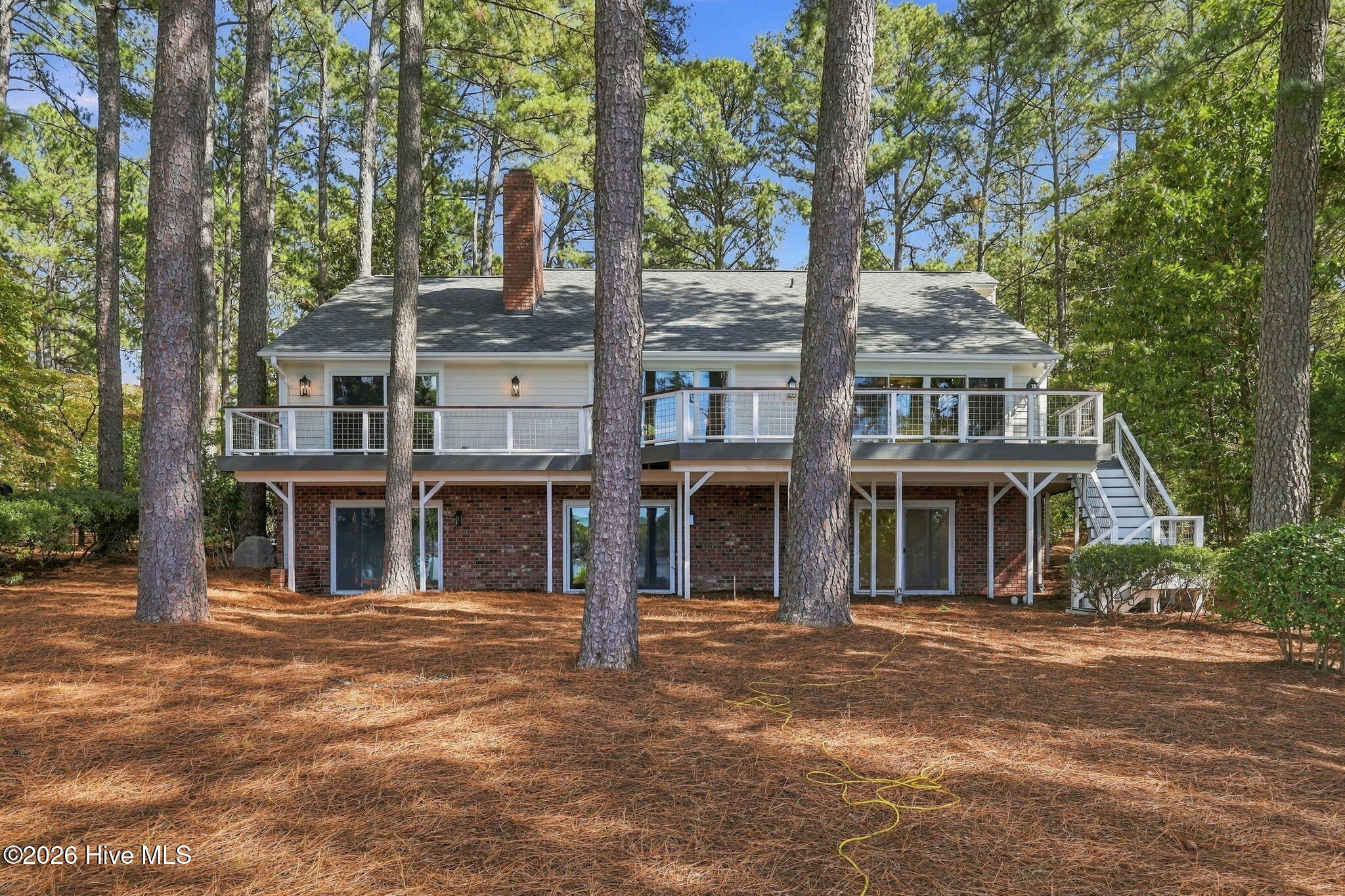 315 Lake Forest Drive SW