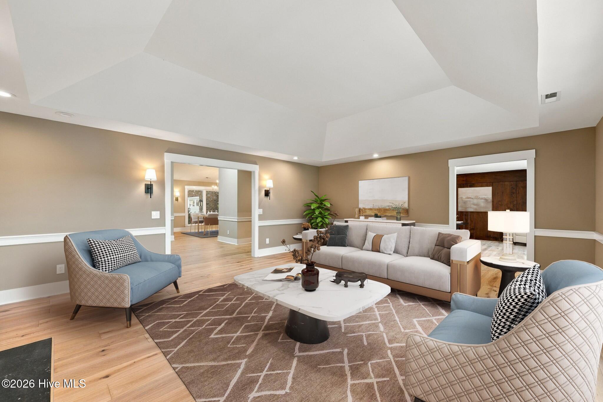 315 Lake Forest Drive SW