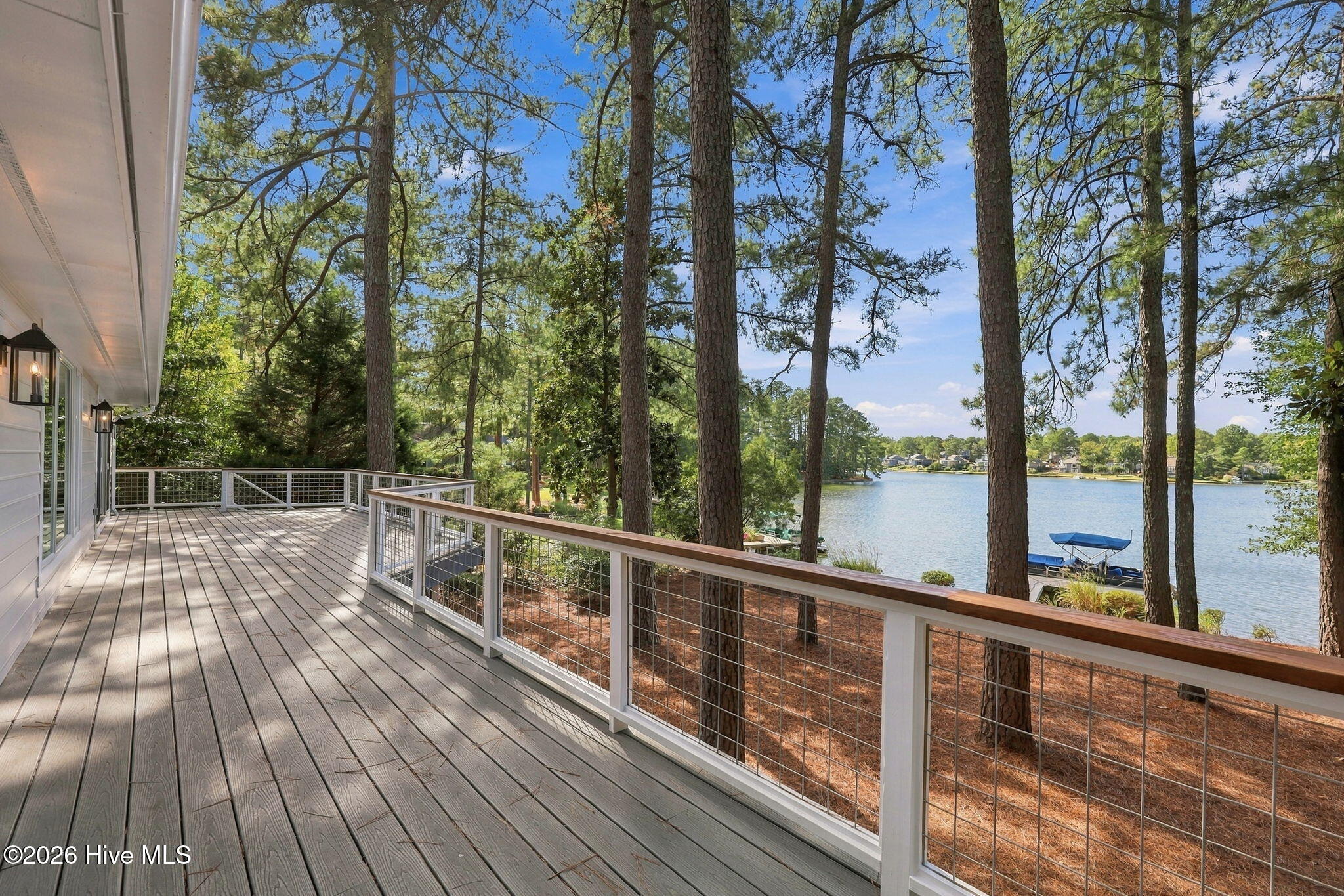 315 Lake Forest Drive SW