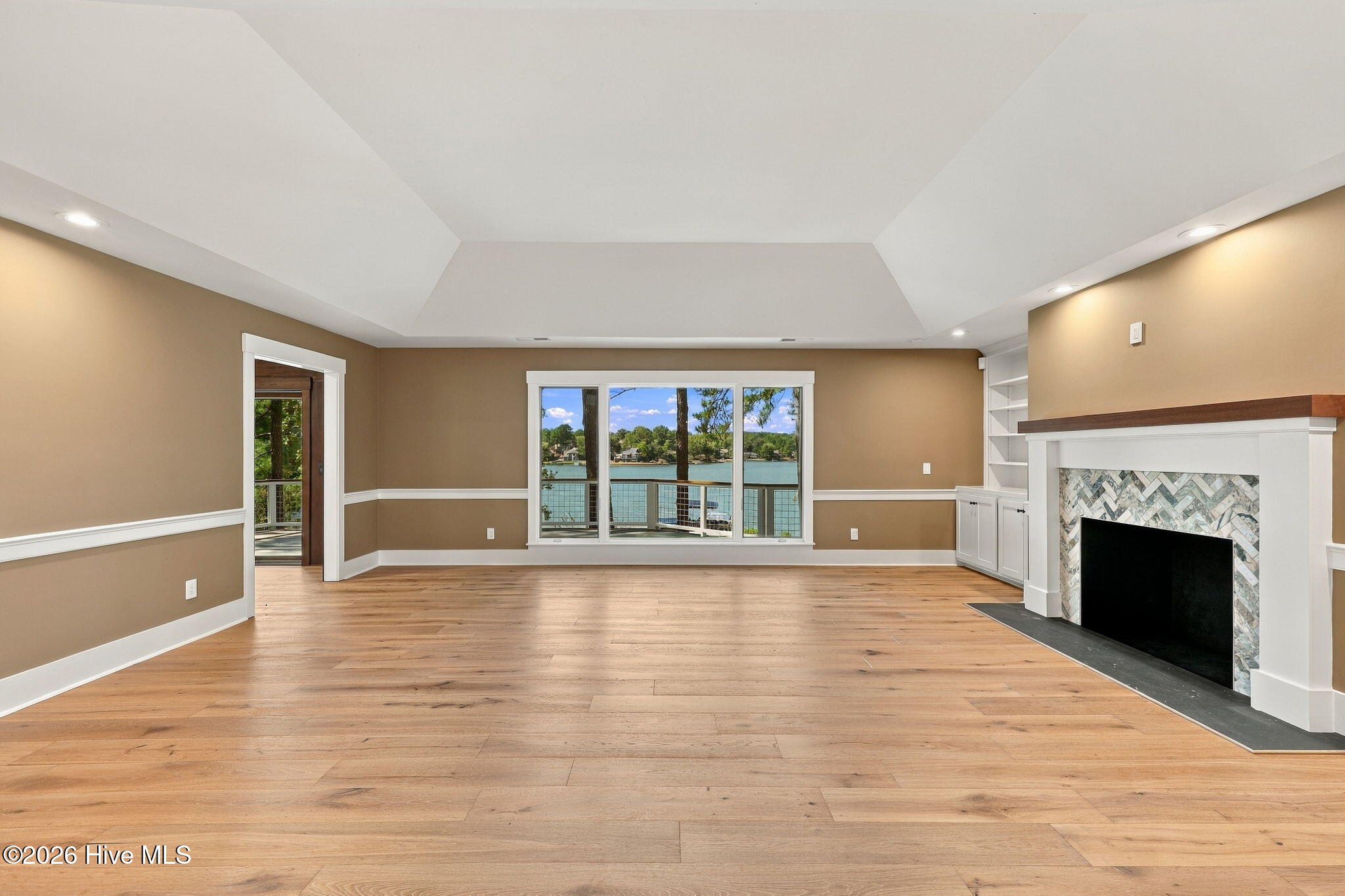 315 Lake Forest Drive SW