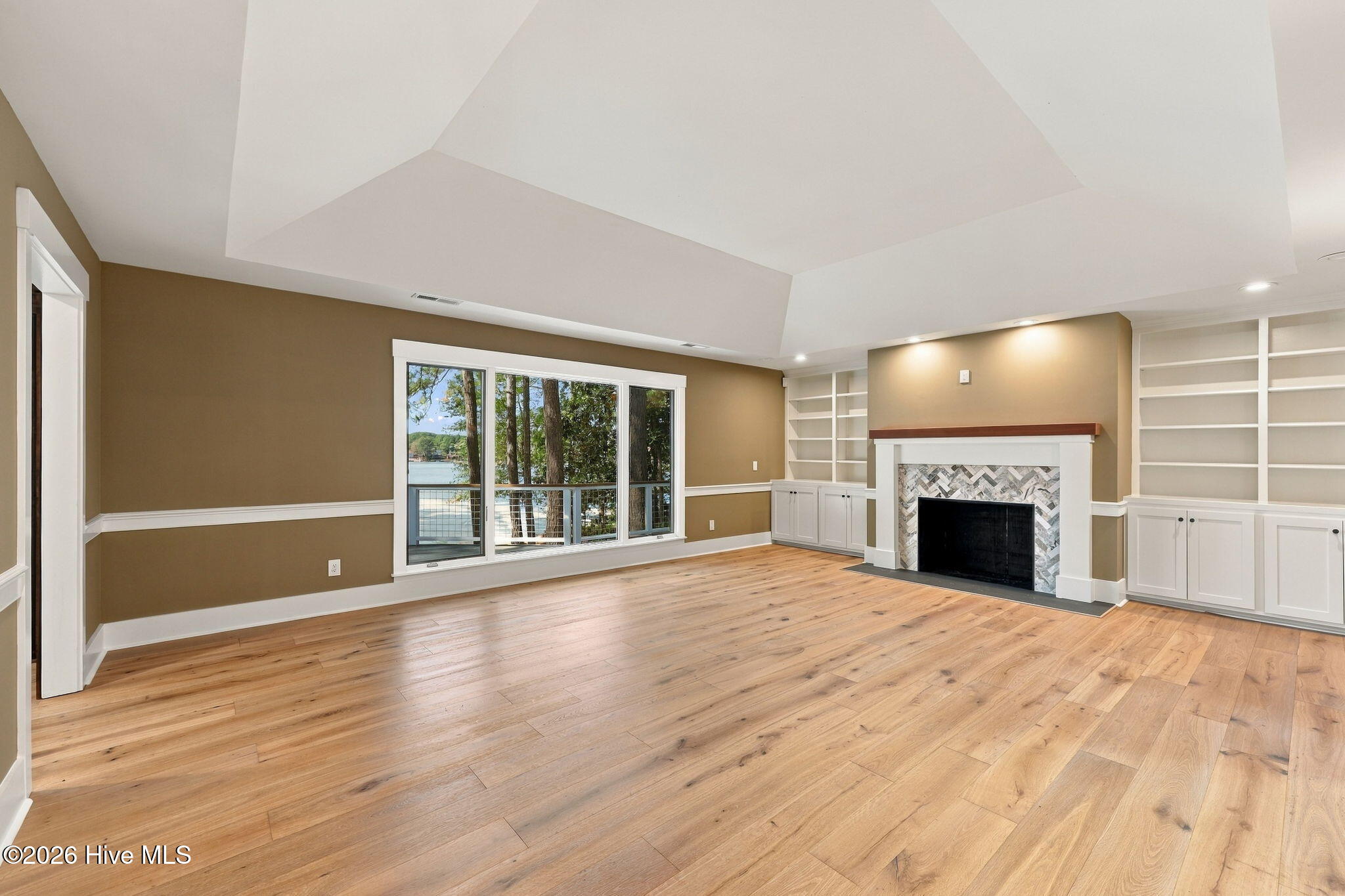 315 Lake Forest Drive SW