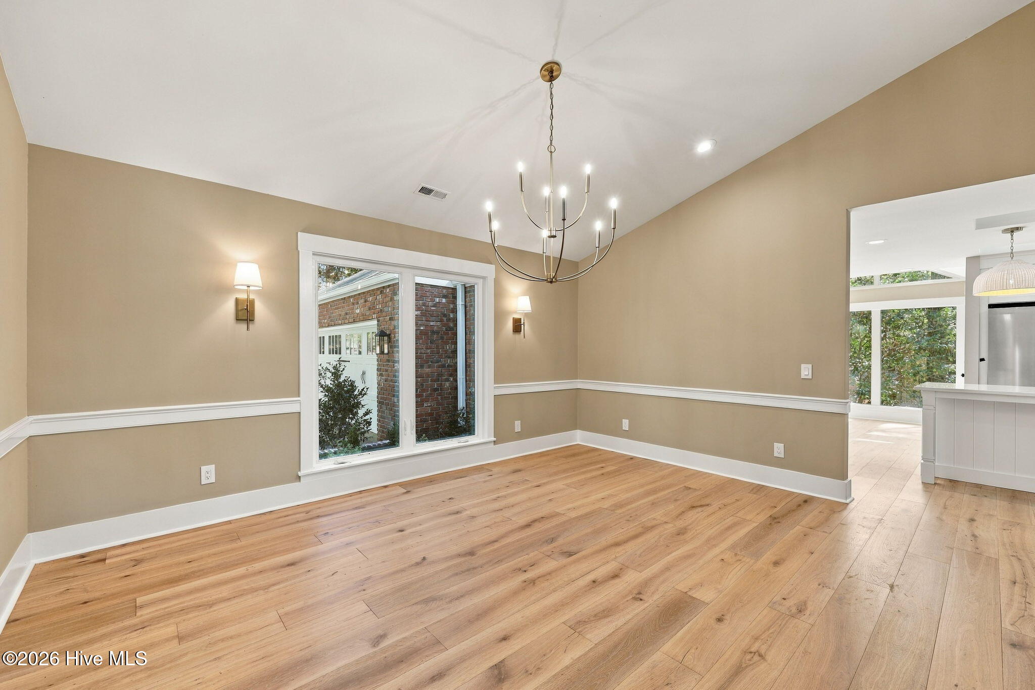 315 Lake Forest Drive SW