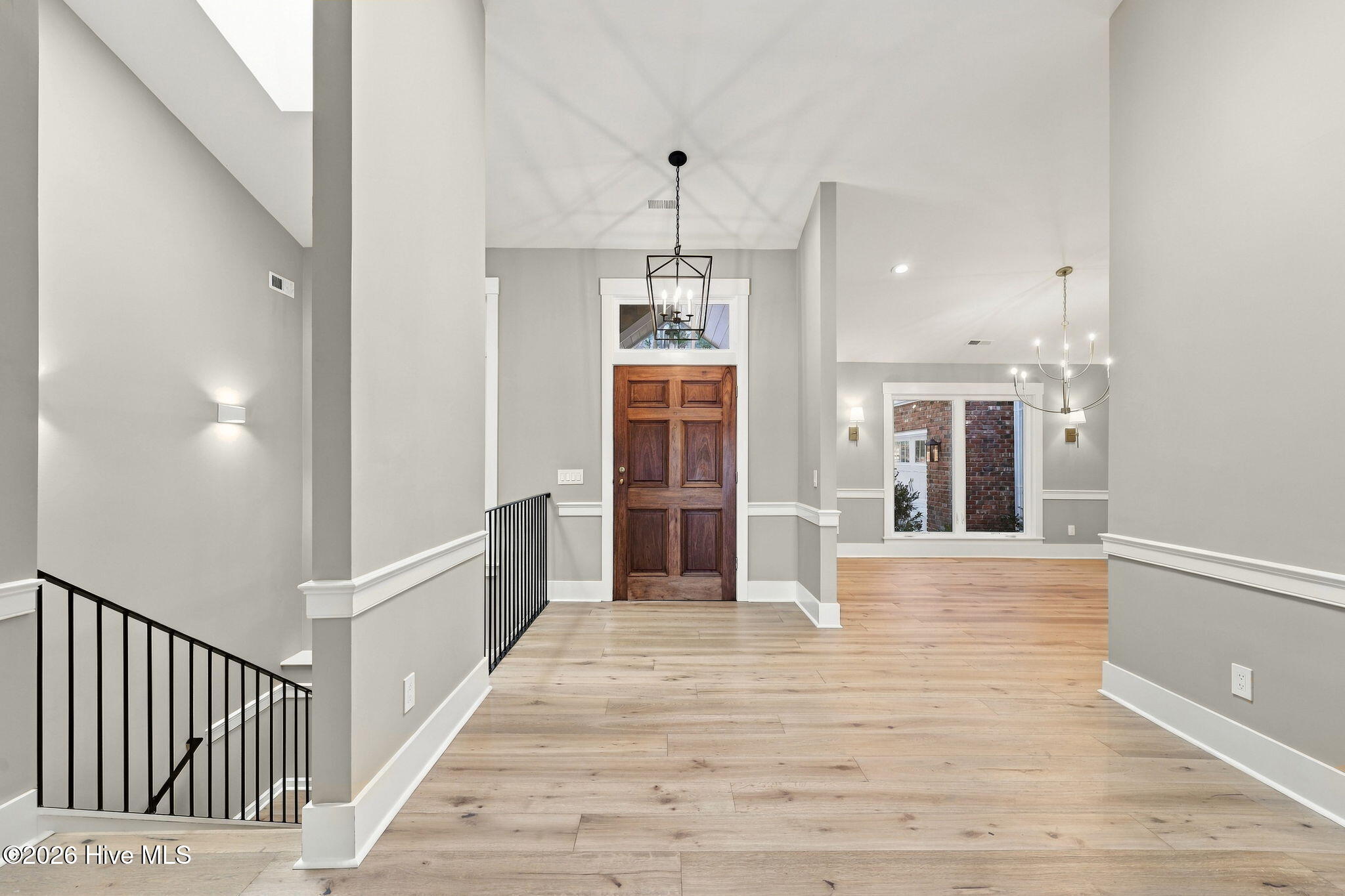 315 Lake Forest Drive SW