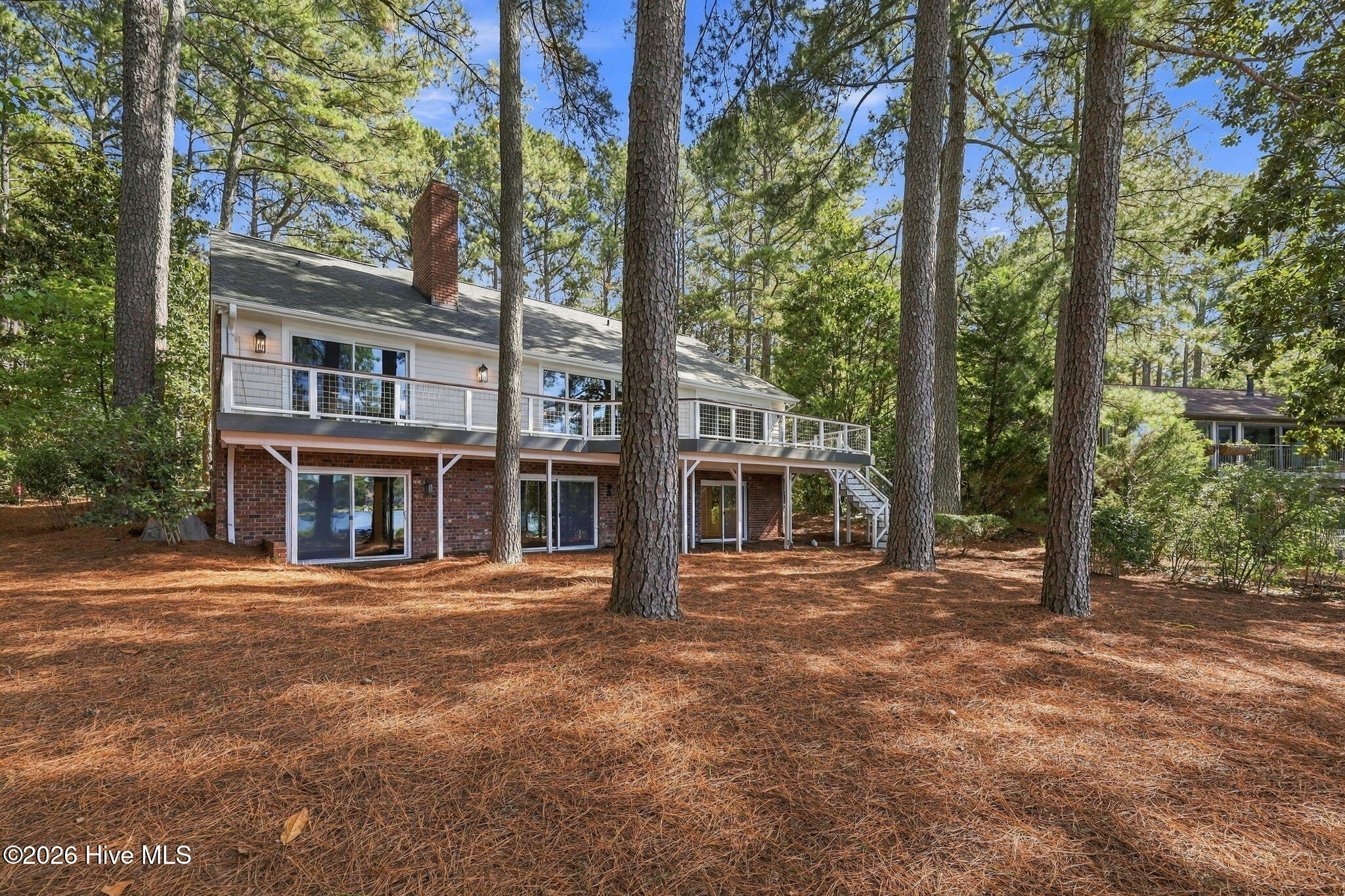 315 Lake Forest Drive SW