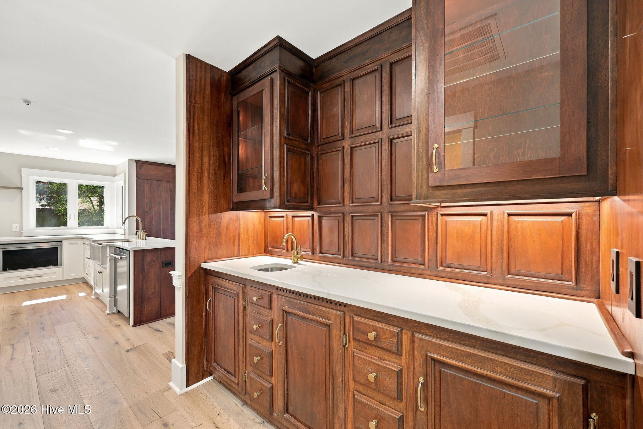 315 Lake Forest Drive SW