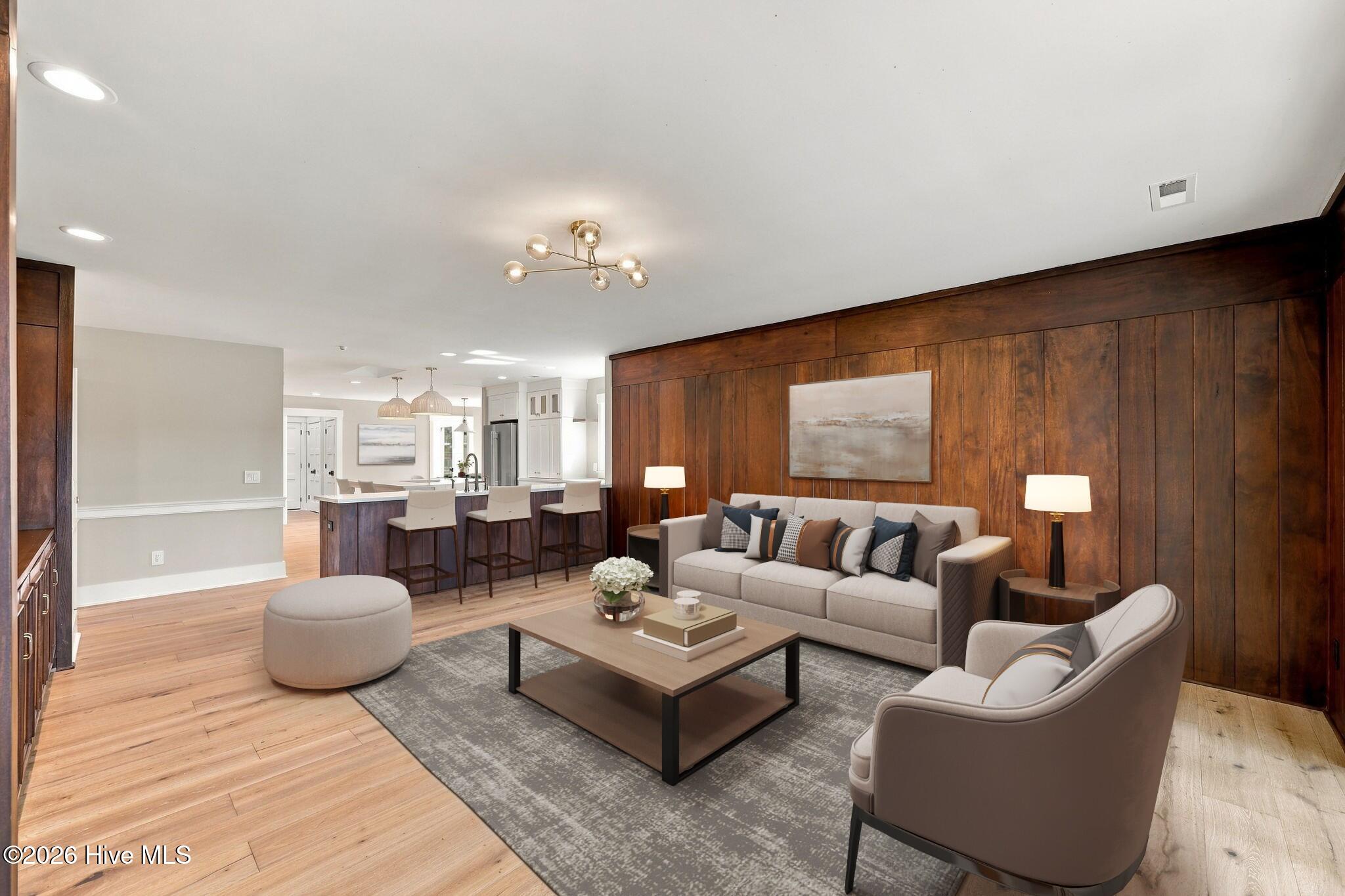 315 Lake Forest Drive SW