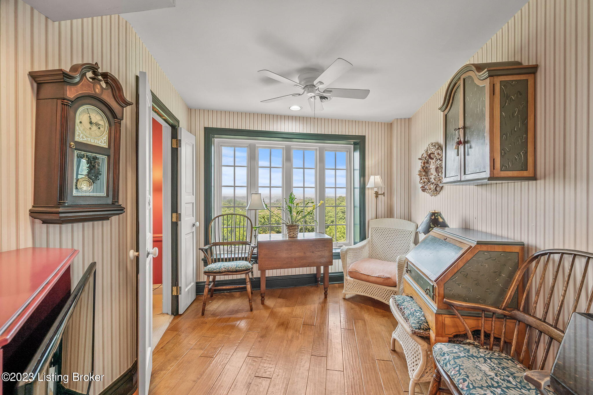 1400 Willow Ave, 1208