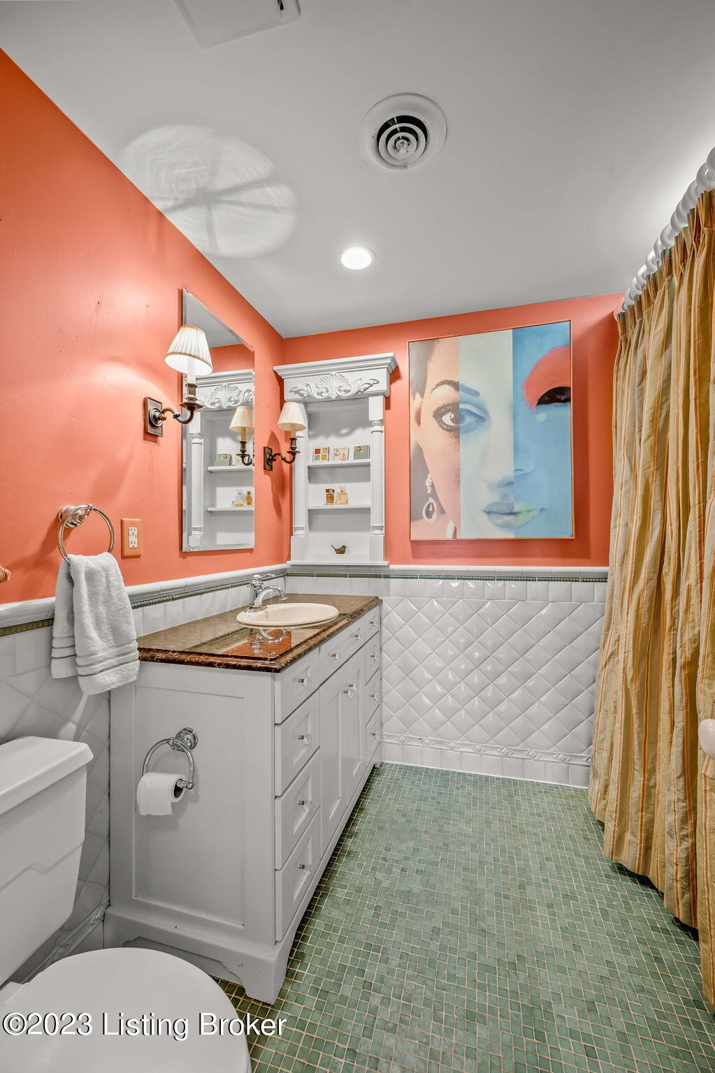 1400 Willow Ave, 1208