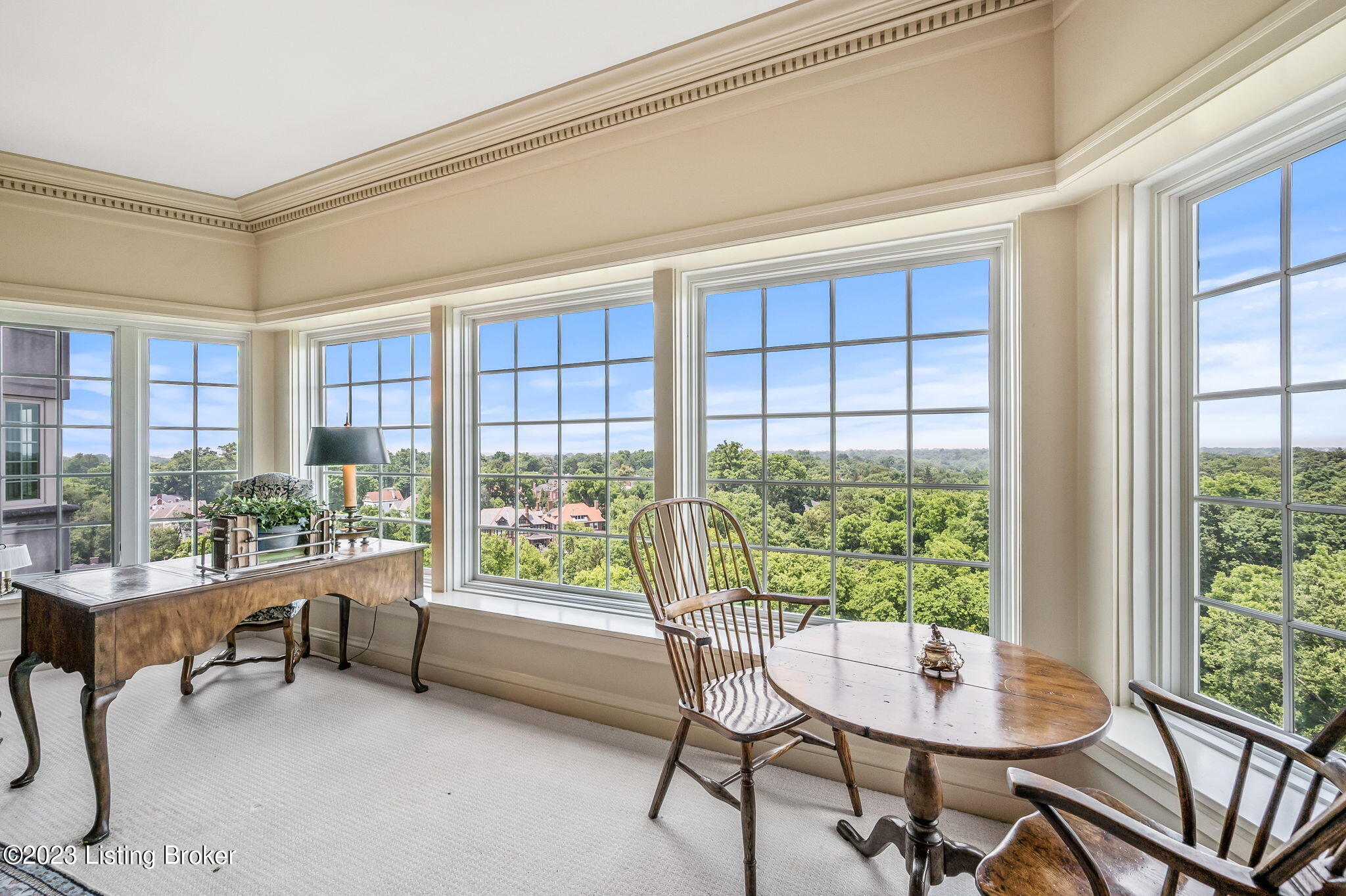 1400 Willow Ave, 1208