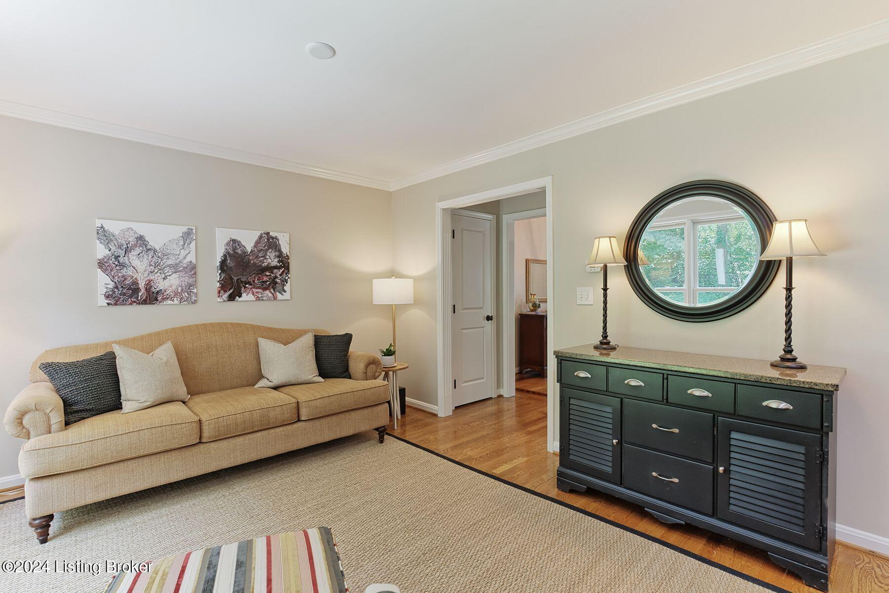 2402 Medbury Ct