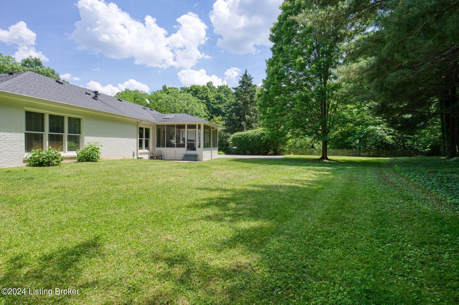 2402 Medbury Ct