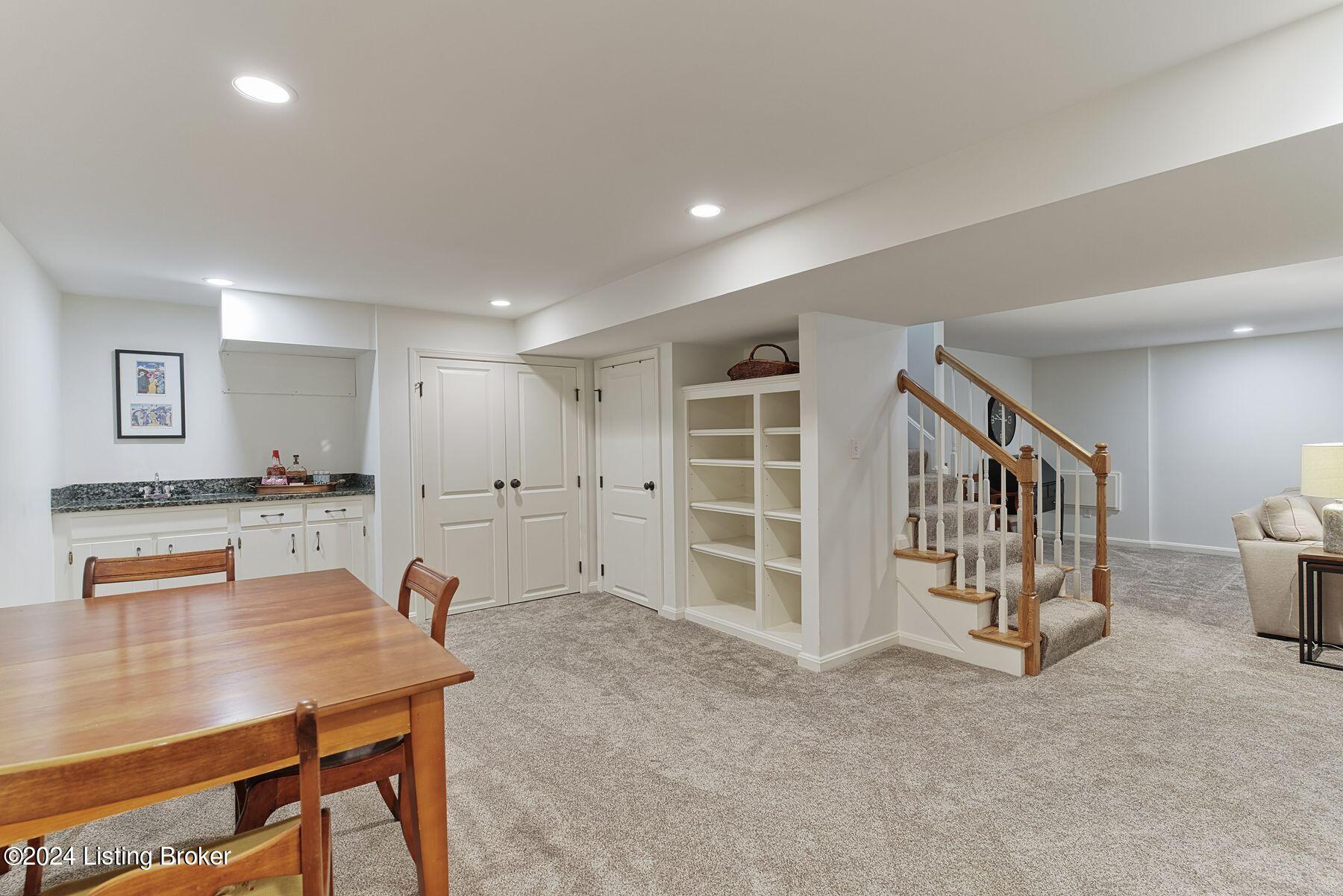 2402 Medbury Ct