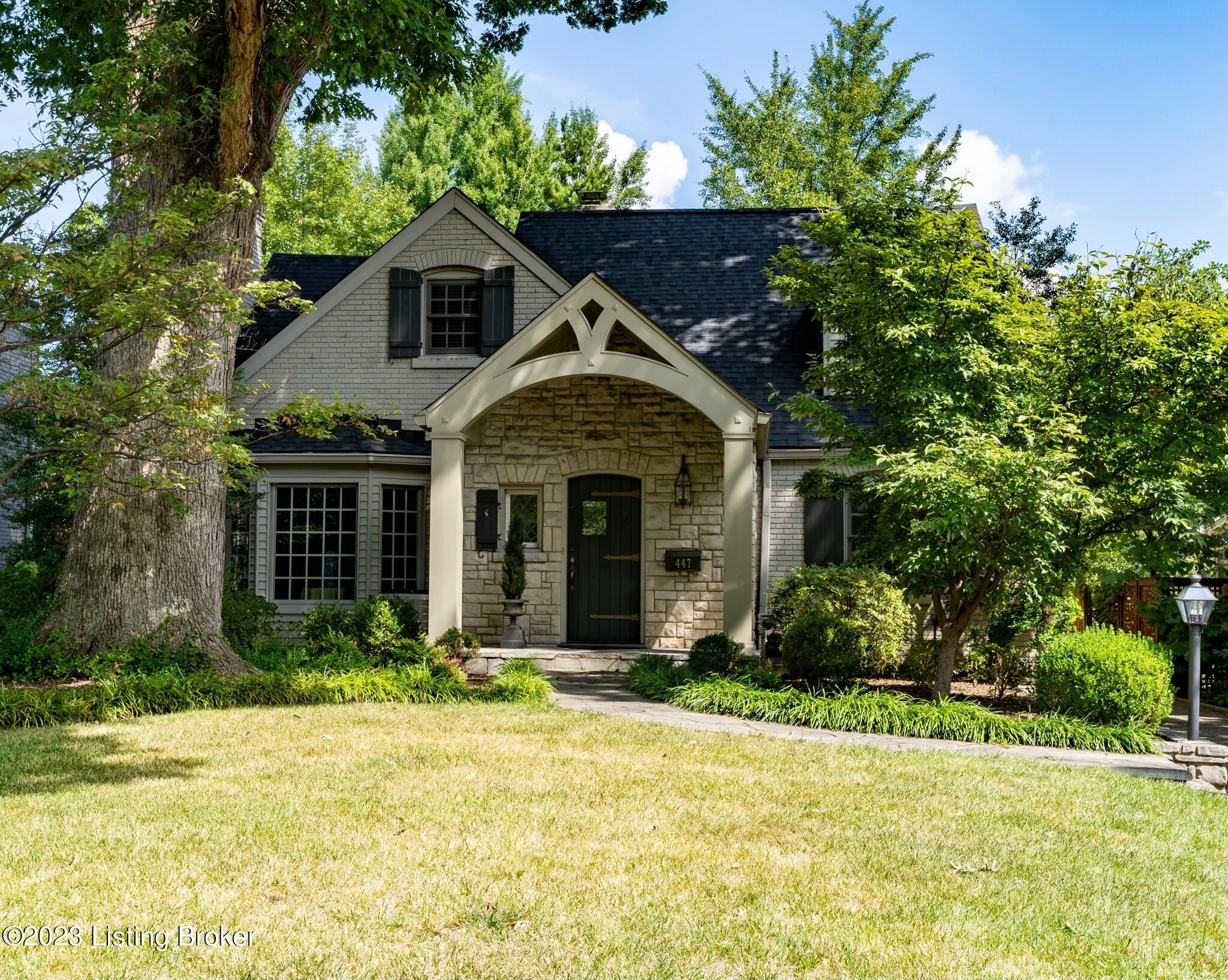 447 University Ave