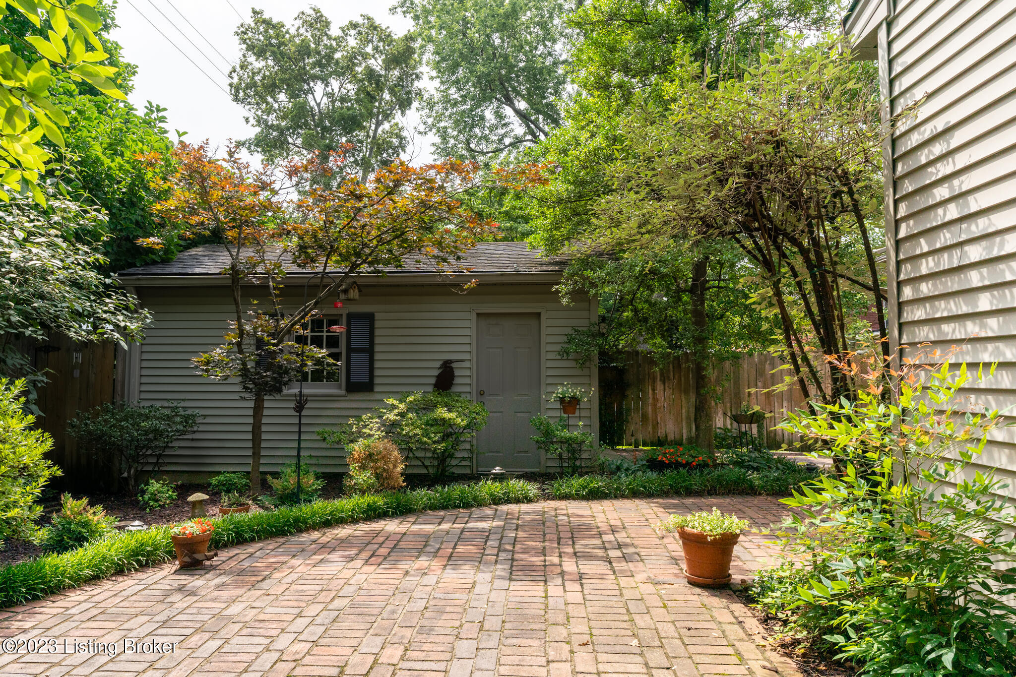 447 University Ave