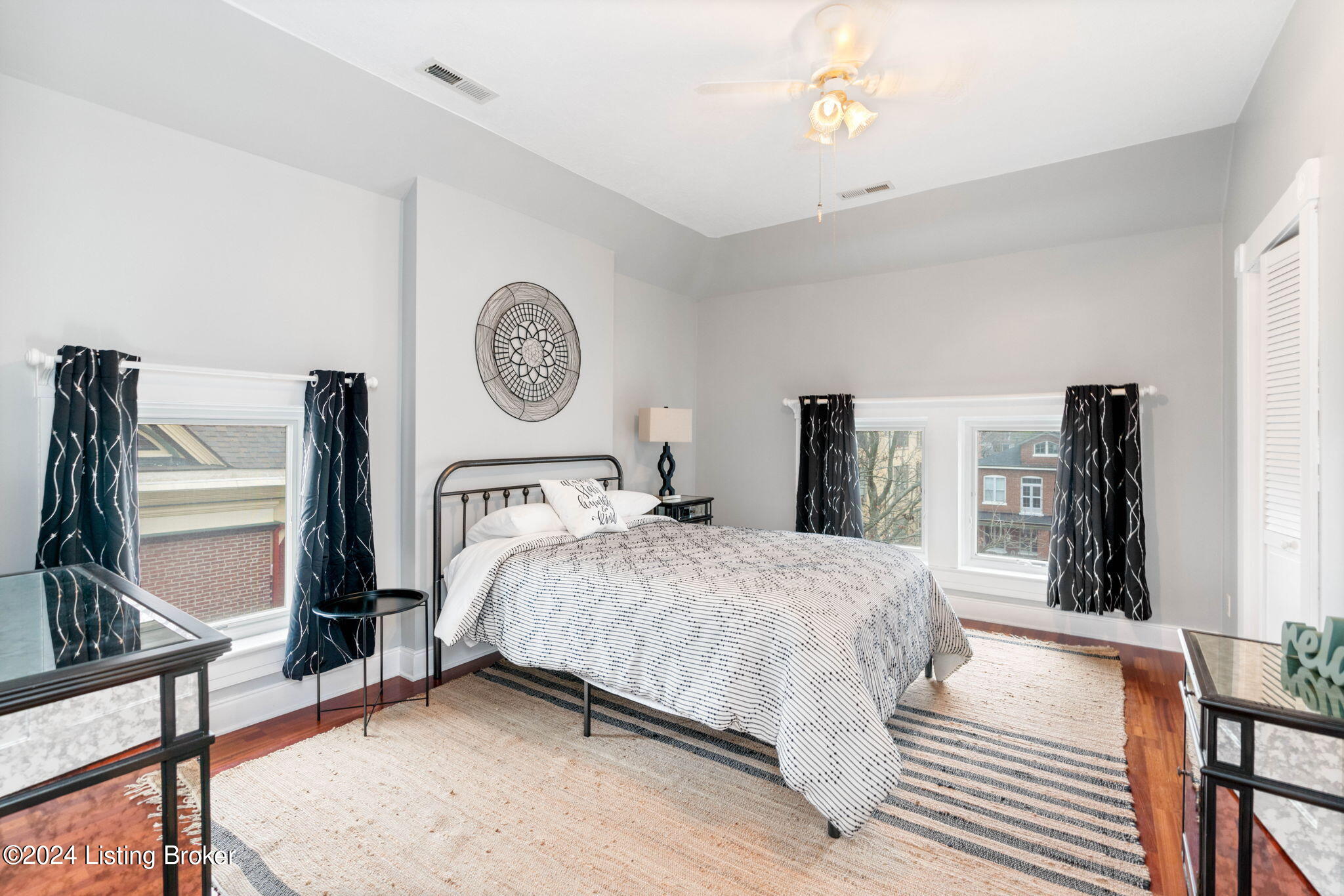 1513 Hepburn Ave
