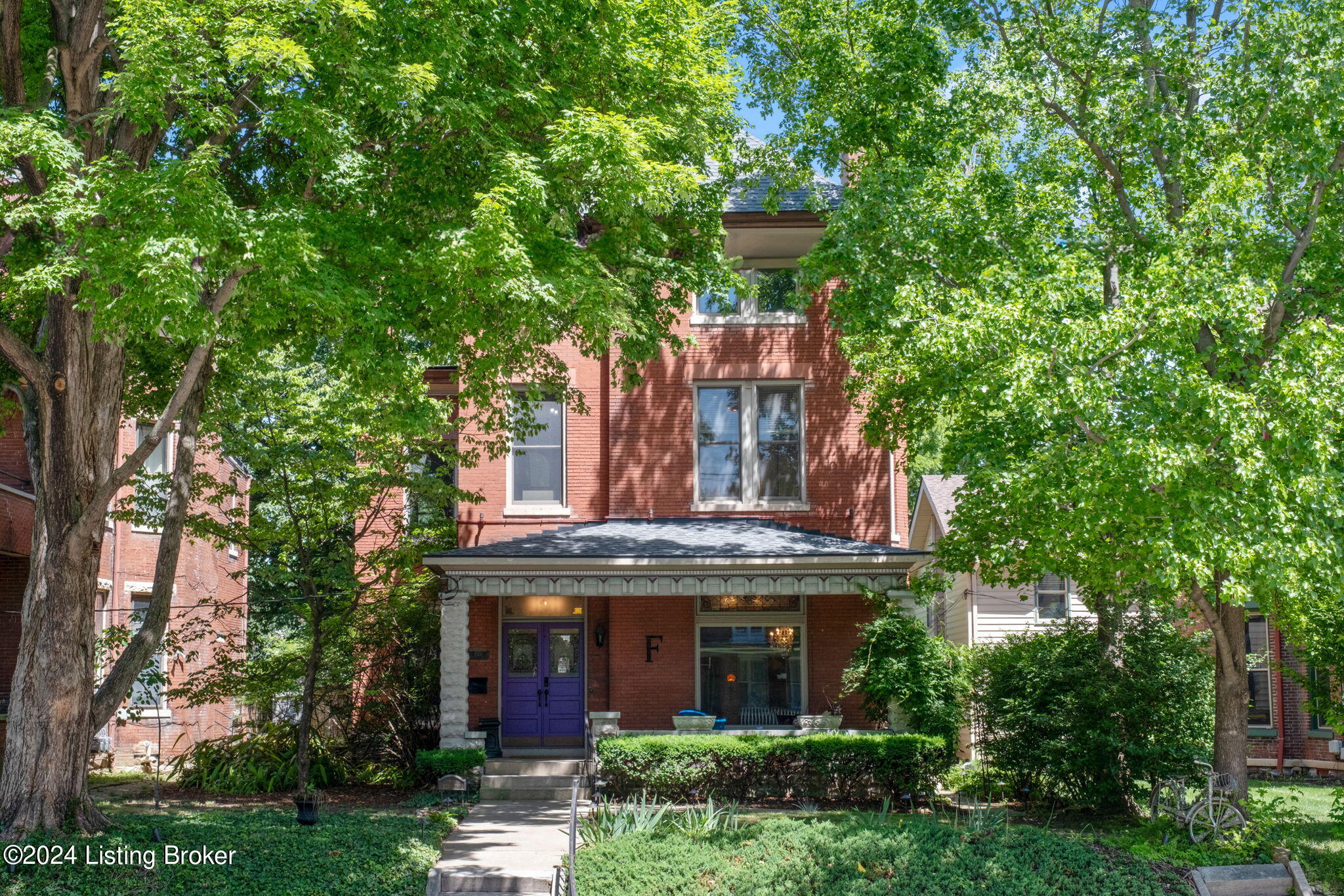 1513 Hepburn Ave