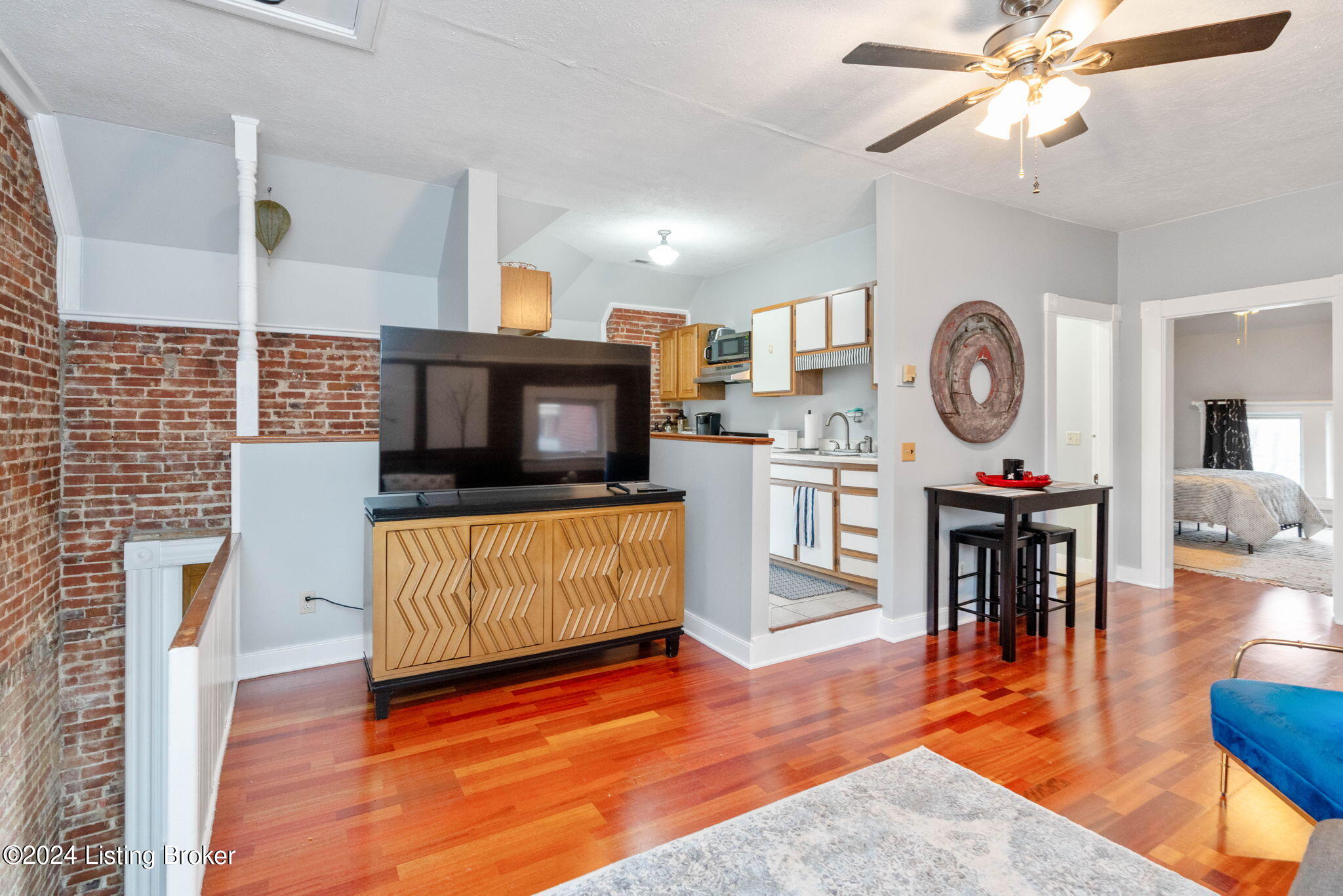 1513 Hepburn Ave