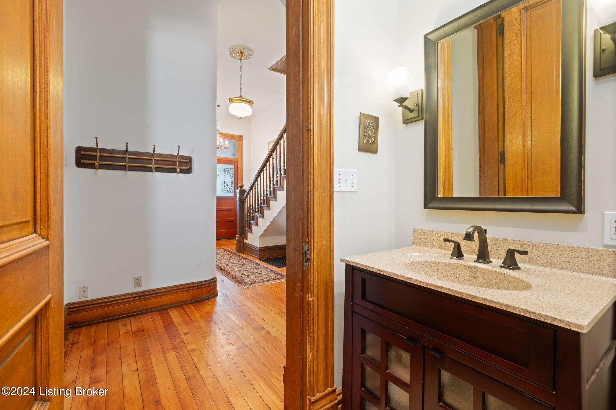 1513 Hepburn Ave